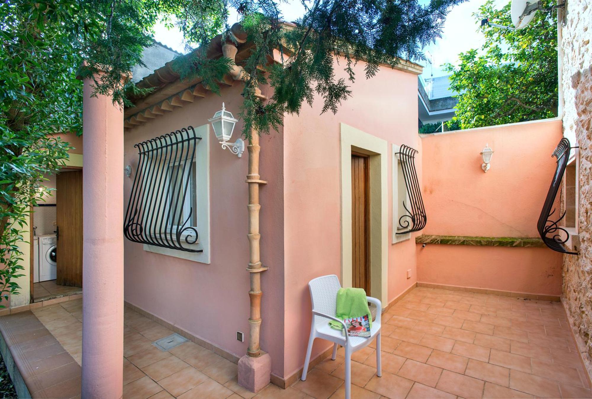 Villa Owl Plomer - 2 Min Walk To The Old Town