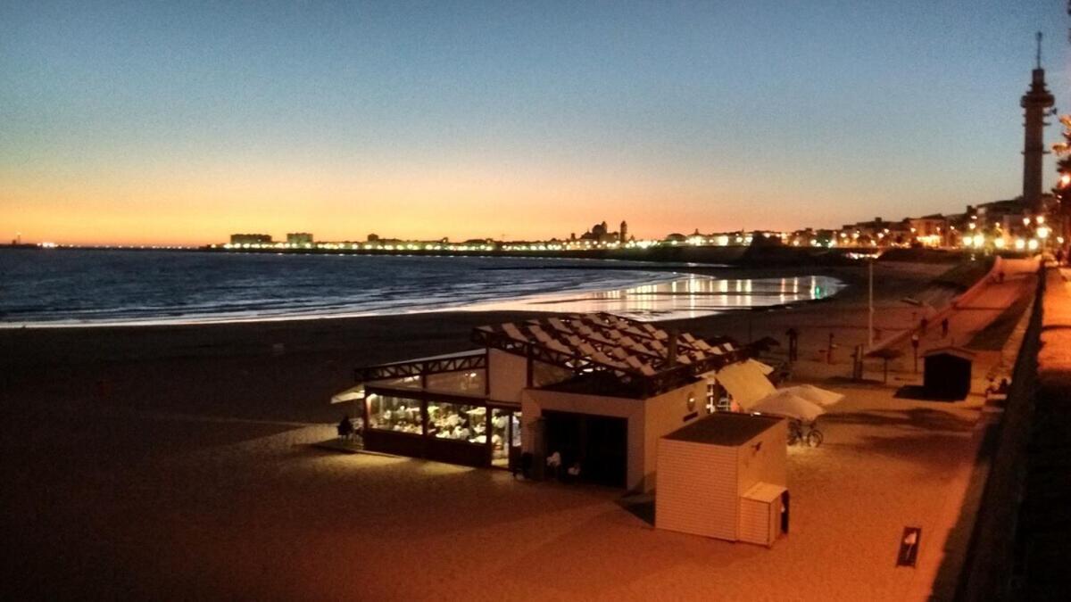 Sopranis Del Mar Centro Cádiz, Junto Playa Y Estación Cádiz