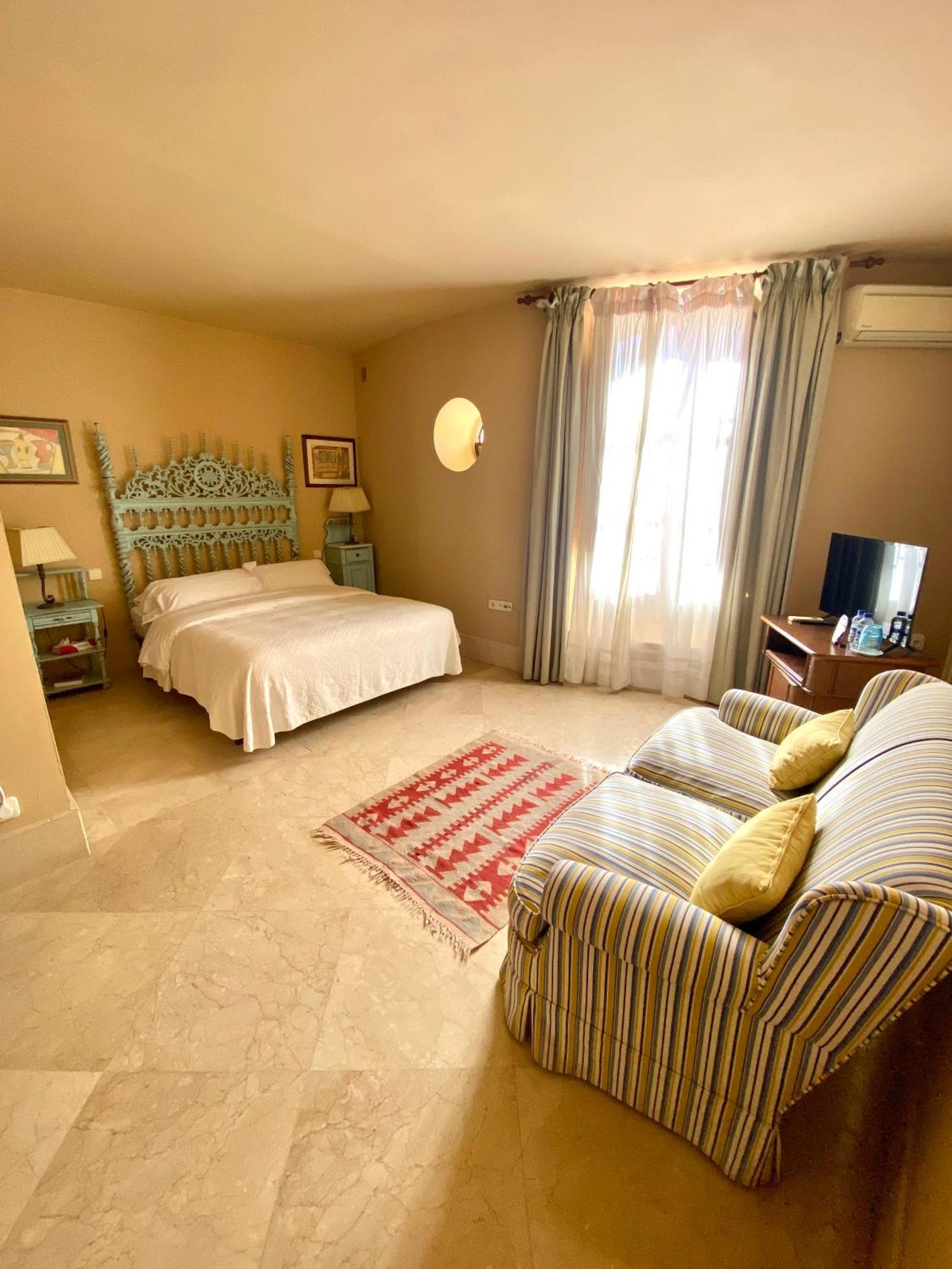 Casa De Bates Motril