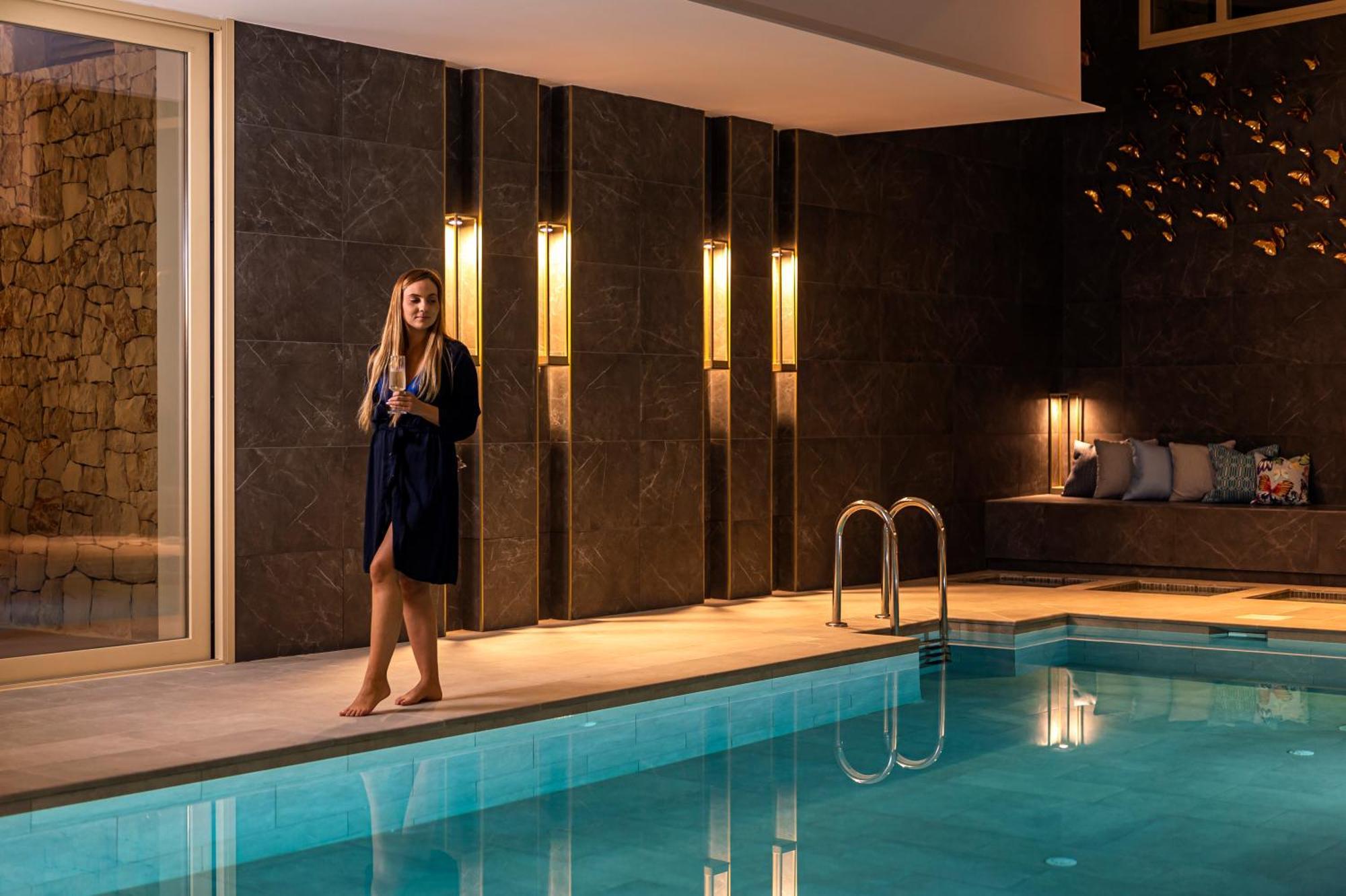 Dionis Boutique & 4*