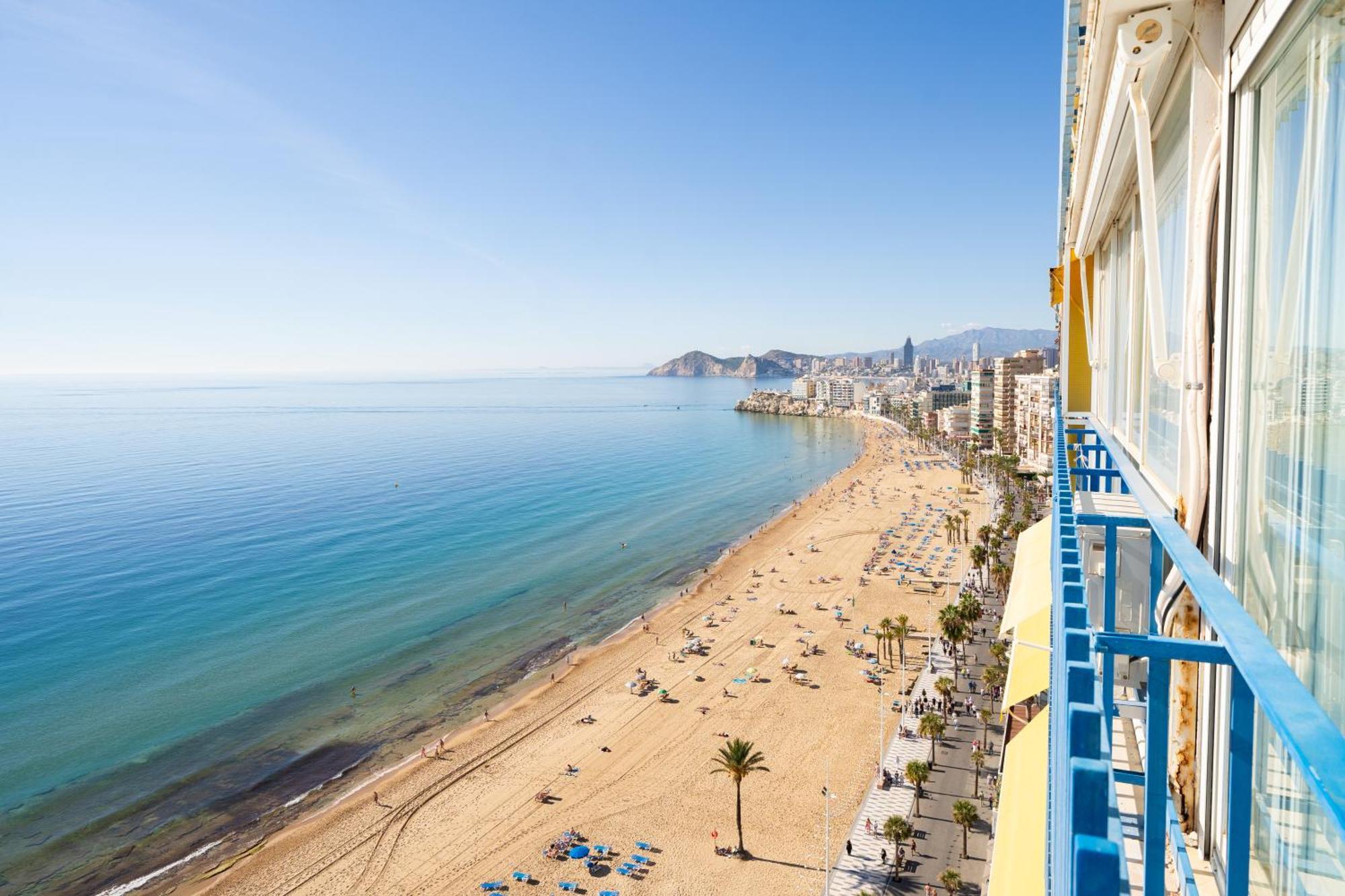 Primera Linea Playa Levante Apartment *