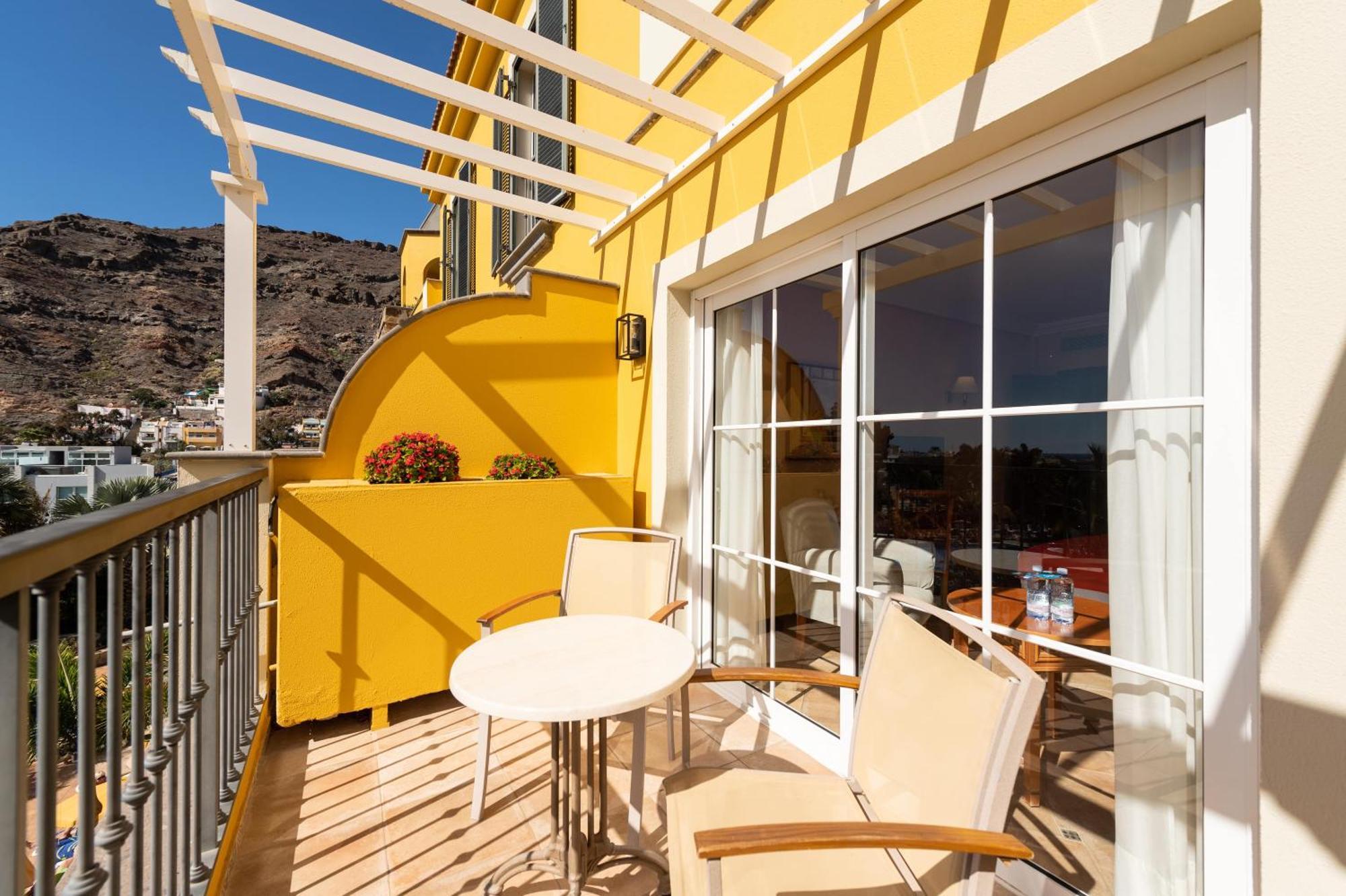 Cordial Mogan Playa Hotel