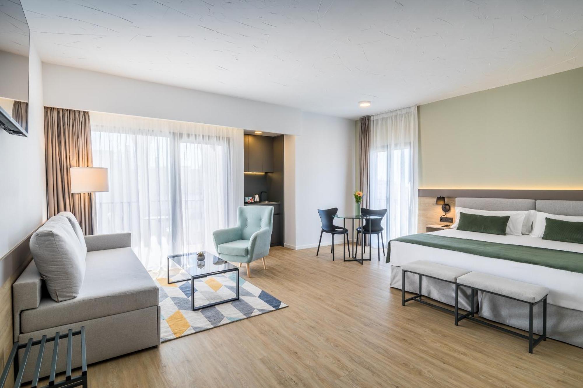 Hotel Occidental Puerto Banus 4*