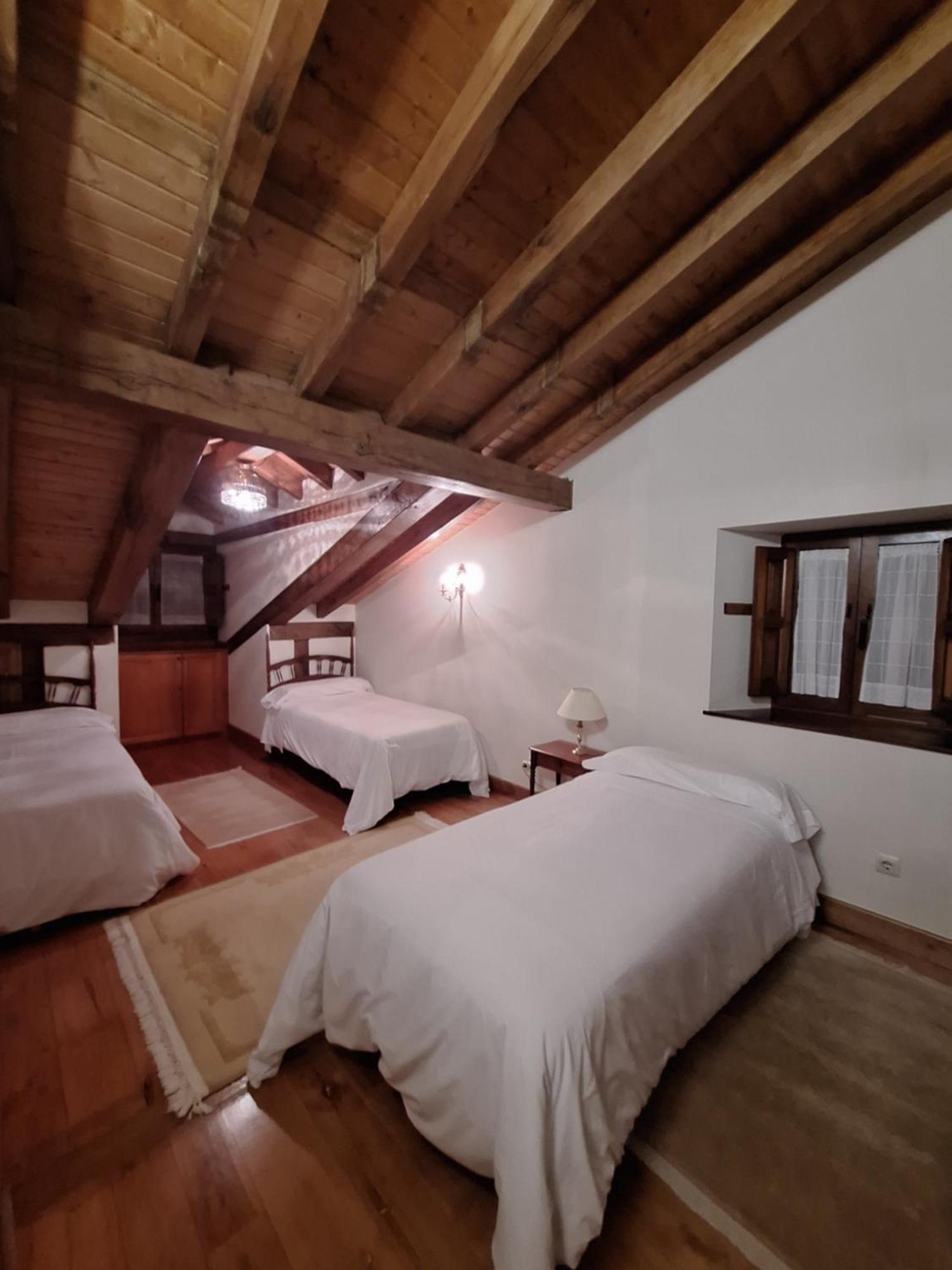 Apartment Palacion De Santillana *