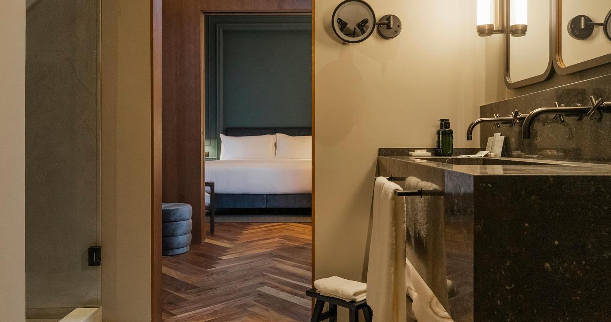 Mercer Plaza Sevilla 5 Gl Hotel
