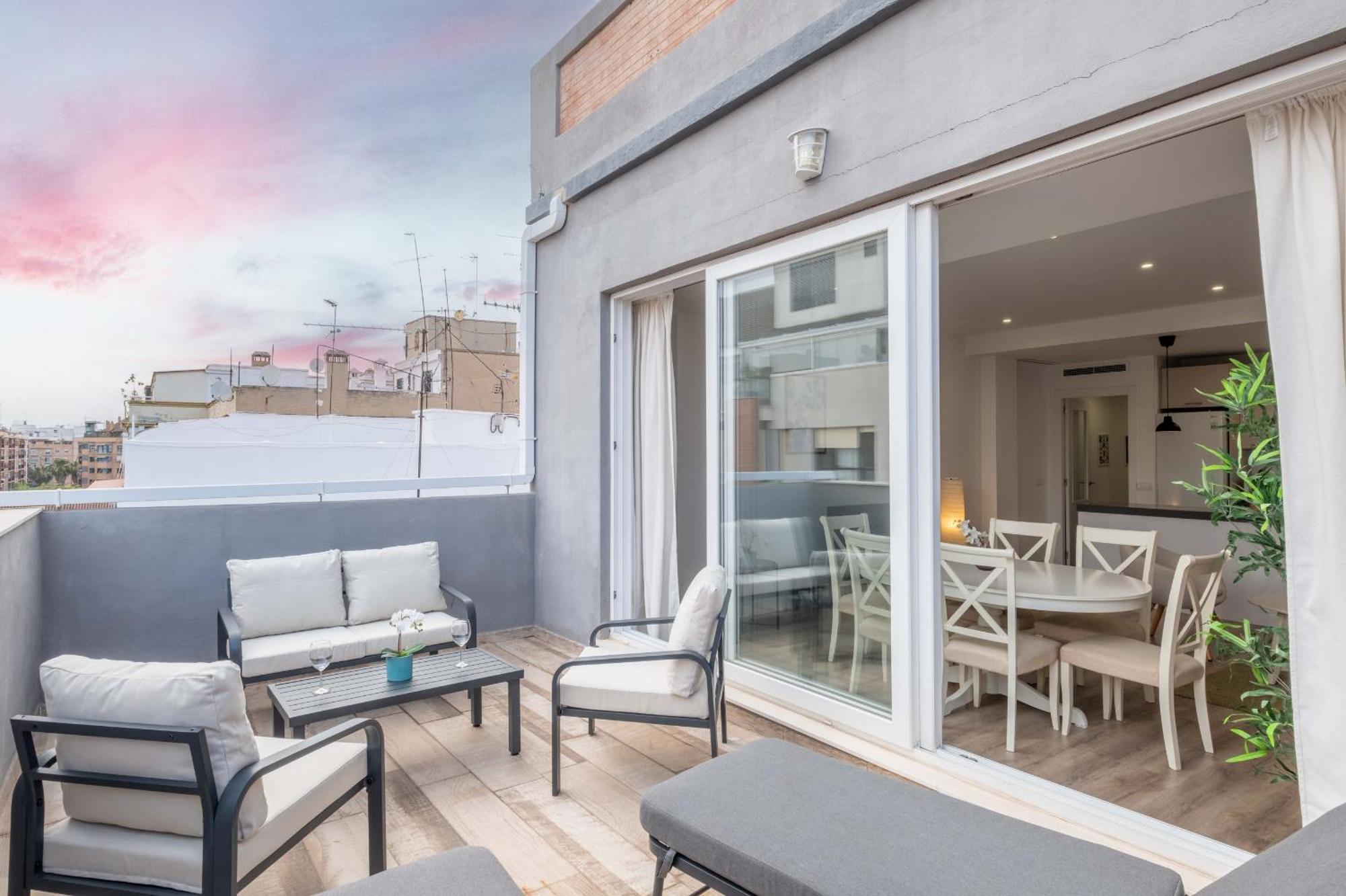 Apartment Spacious Penthouse With Private Terrace *