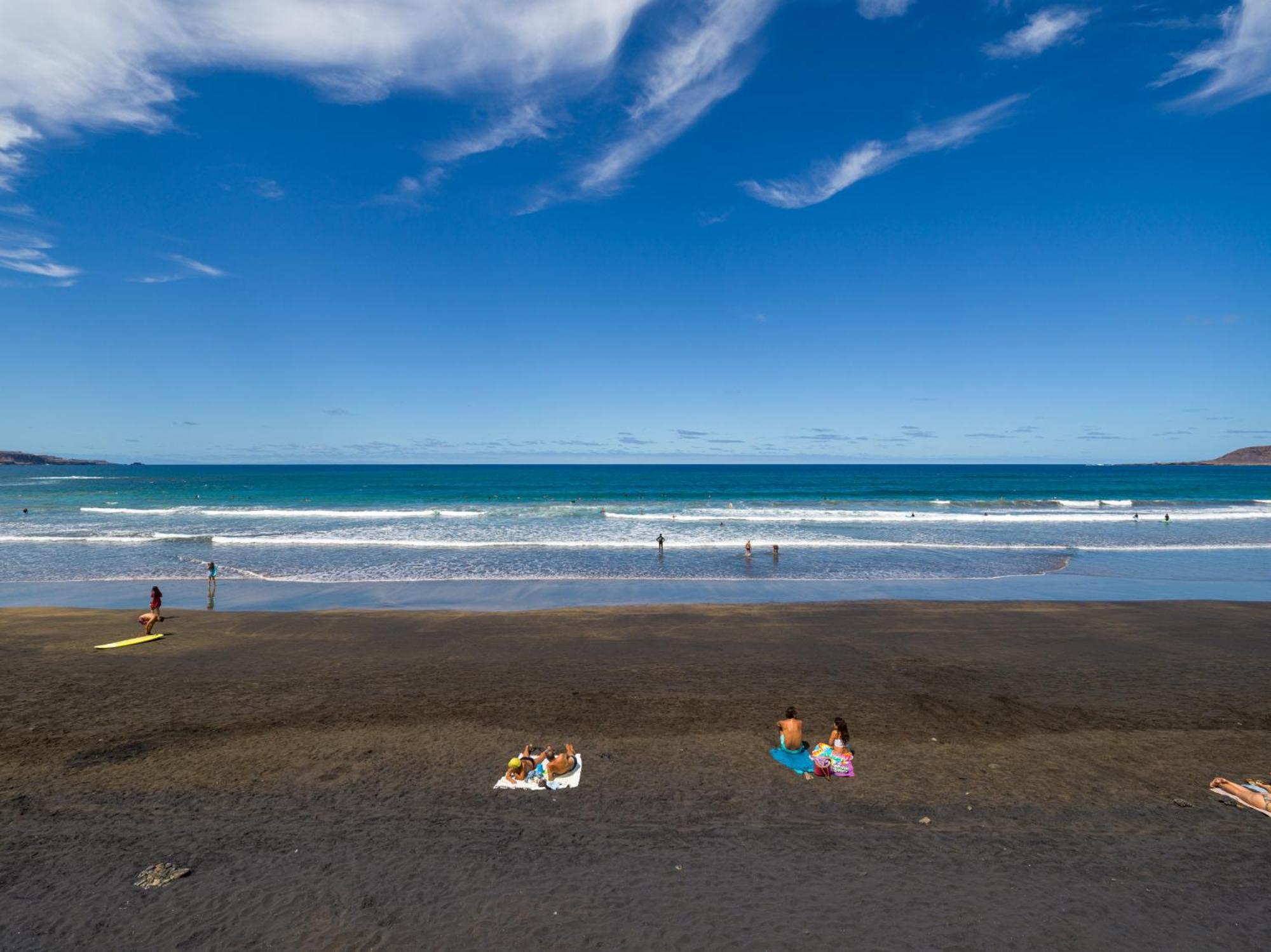 Dark By Canariasgetaway * Las Palmas de Gran Canaria