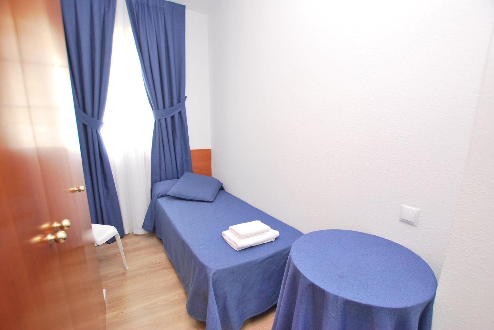 Hotel Tres Leones 2*