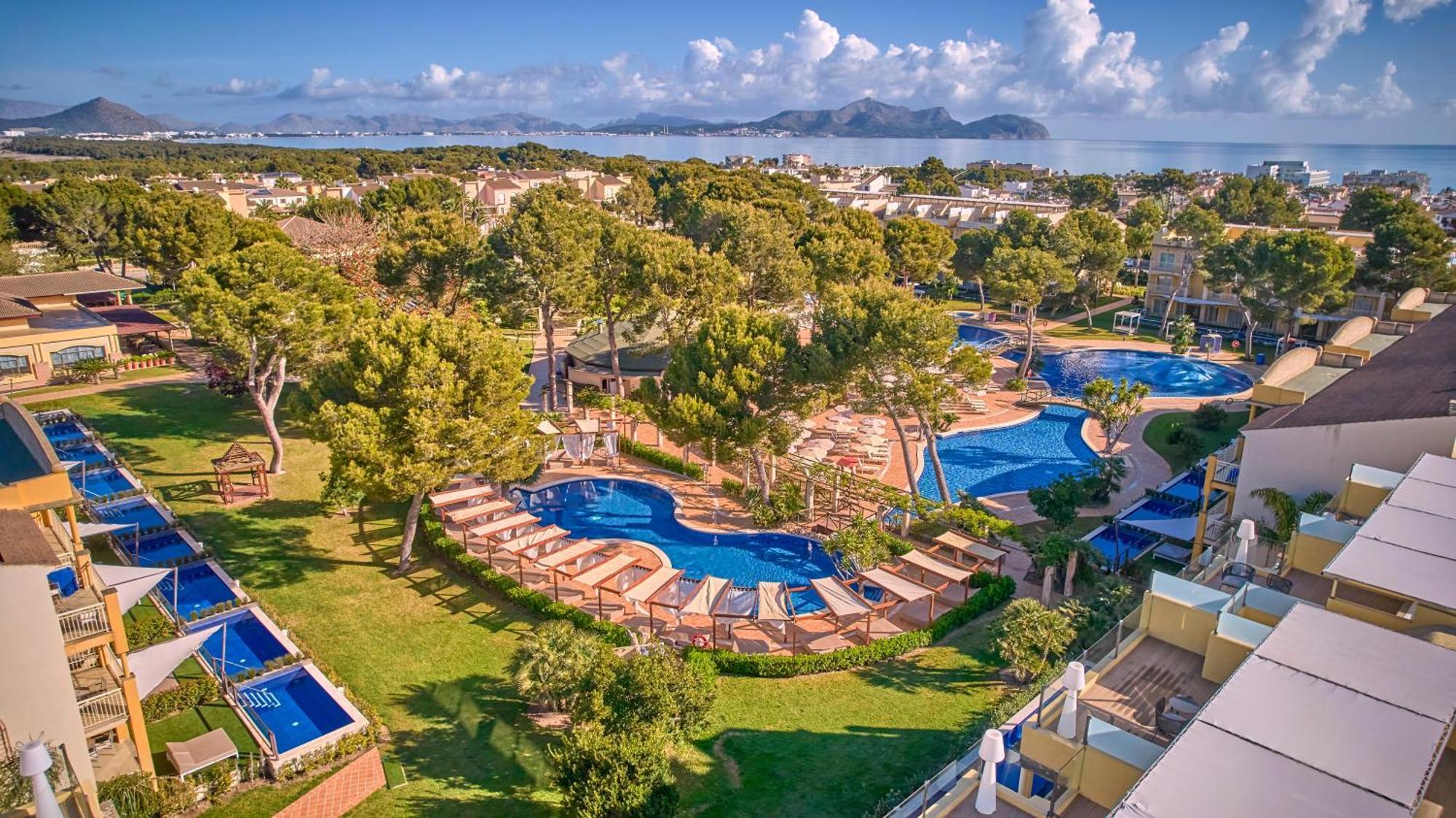 Aparthotel Zafiro Mallorca & 4*