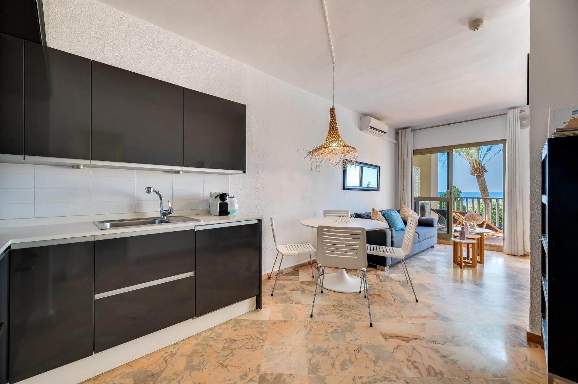 Front Line Holiday home