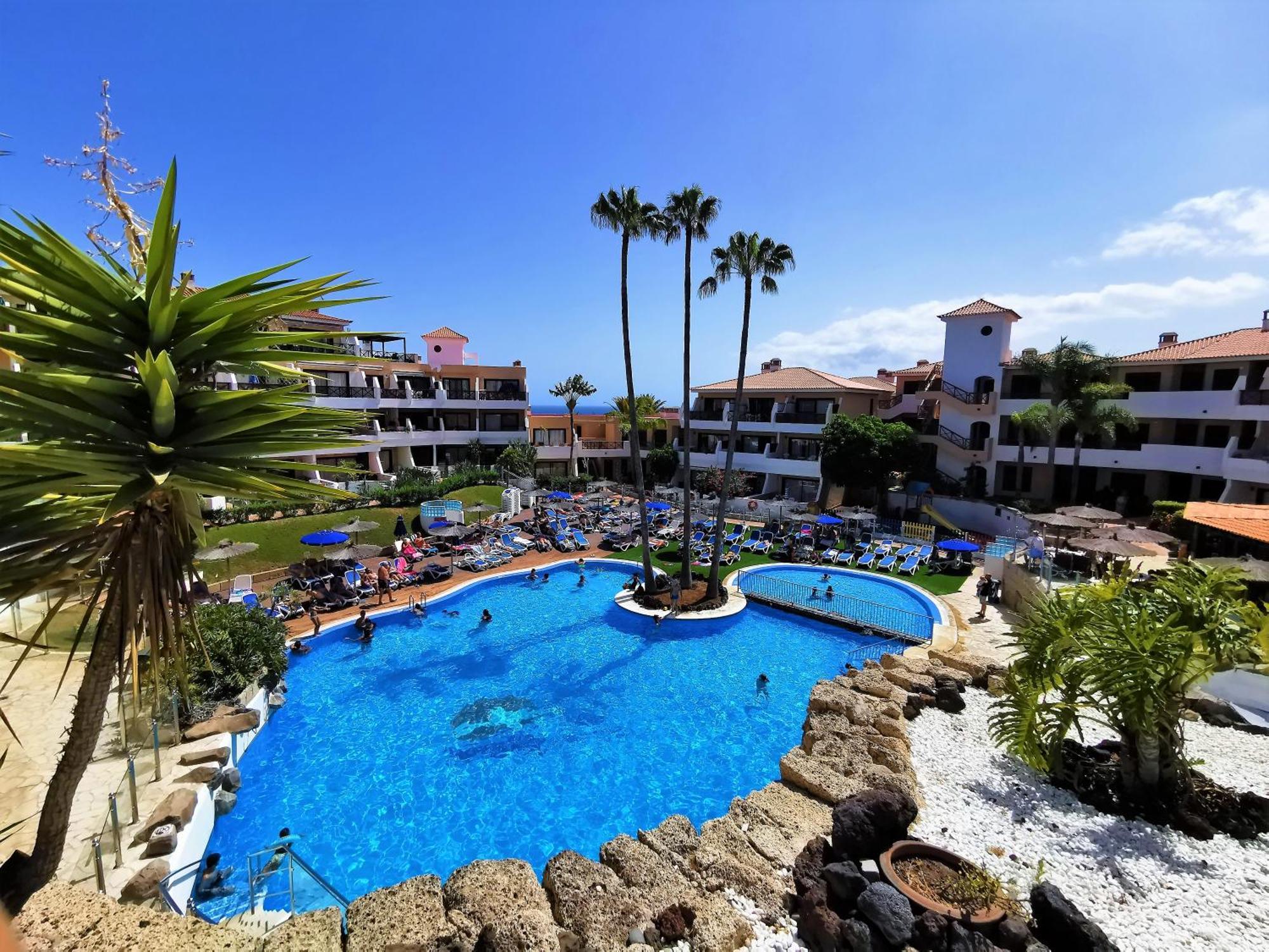 Strelitzia - Ocean View & Heated Pool *