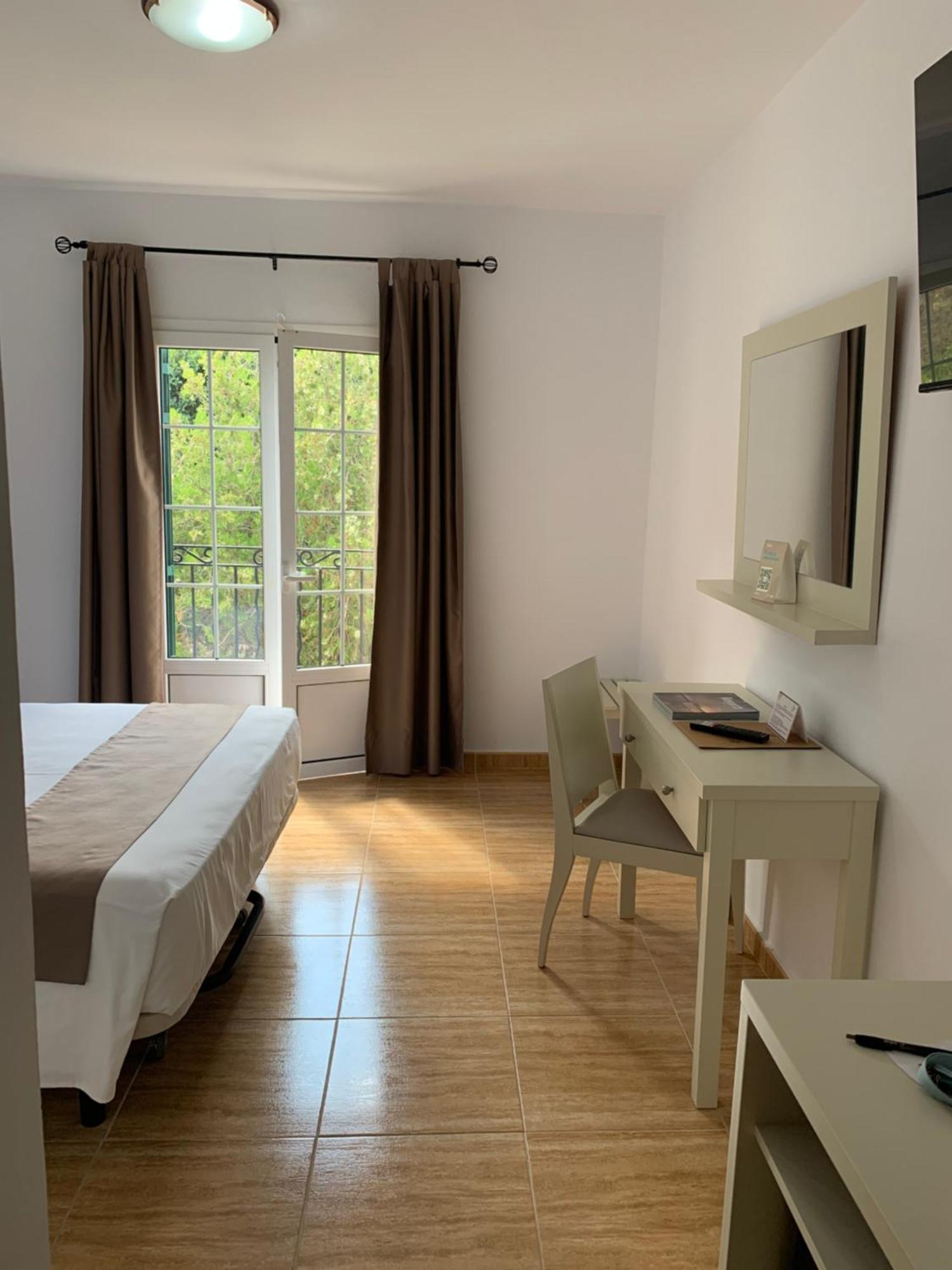 Hotel Jeni & Restaurant