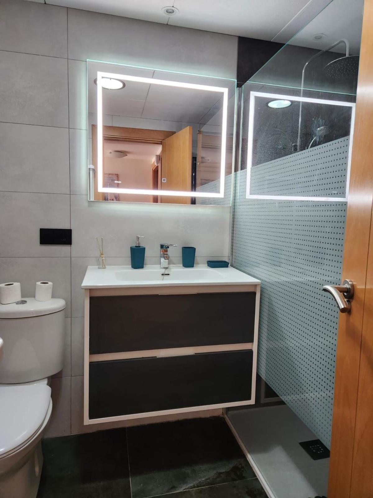 Apartamento Bajo Precioso En Primera Línea De Vera-playa Con Jardín Y Terraza!