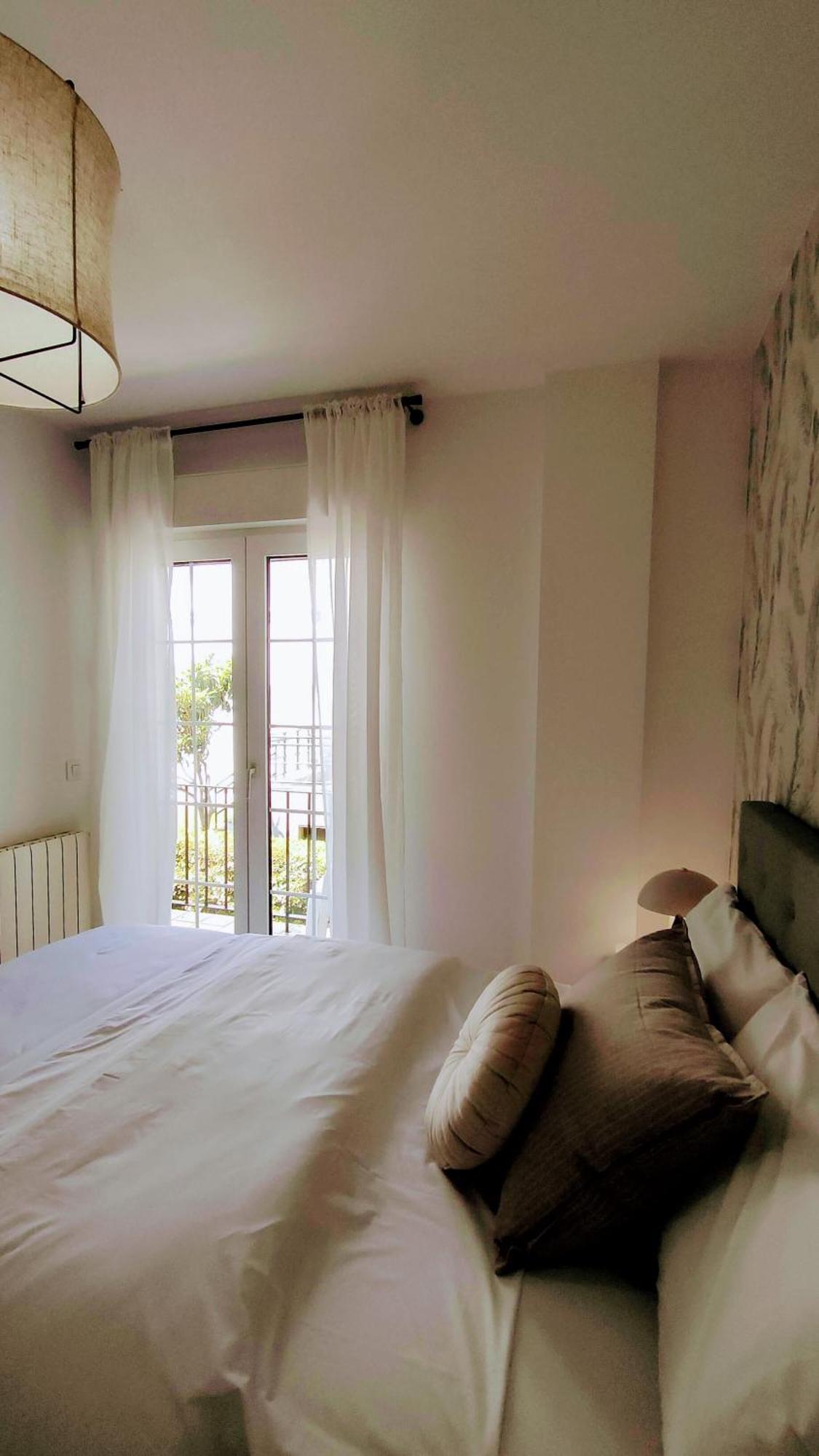 Rosa De Ciudad. Chalet Centrico Con Mucha Intimidad Holiday home Santander