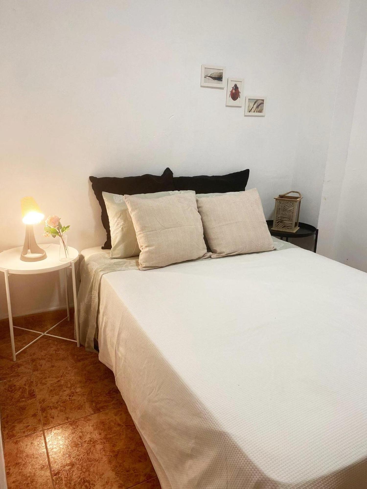 In Spacious Flat In Apartamento