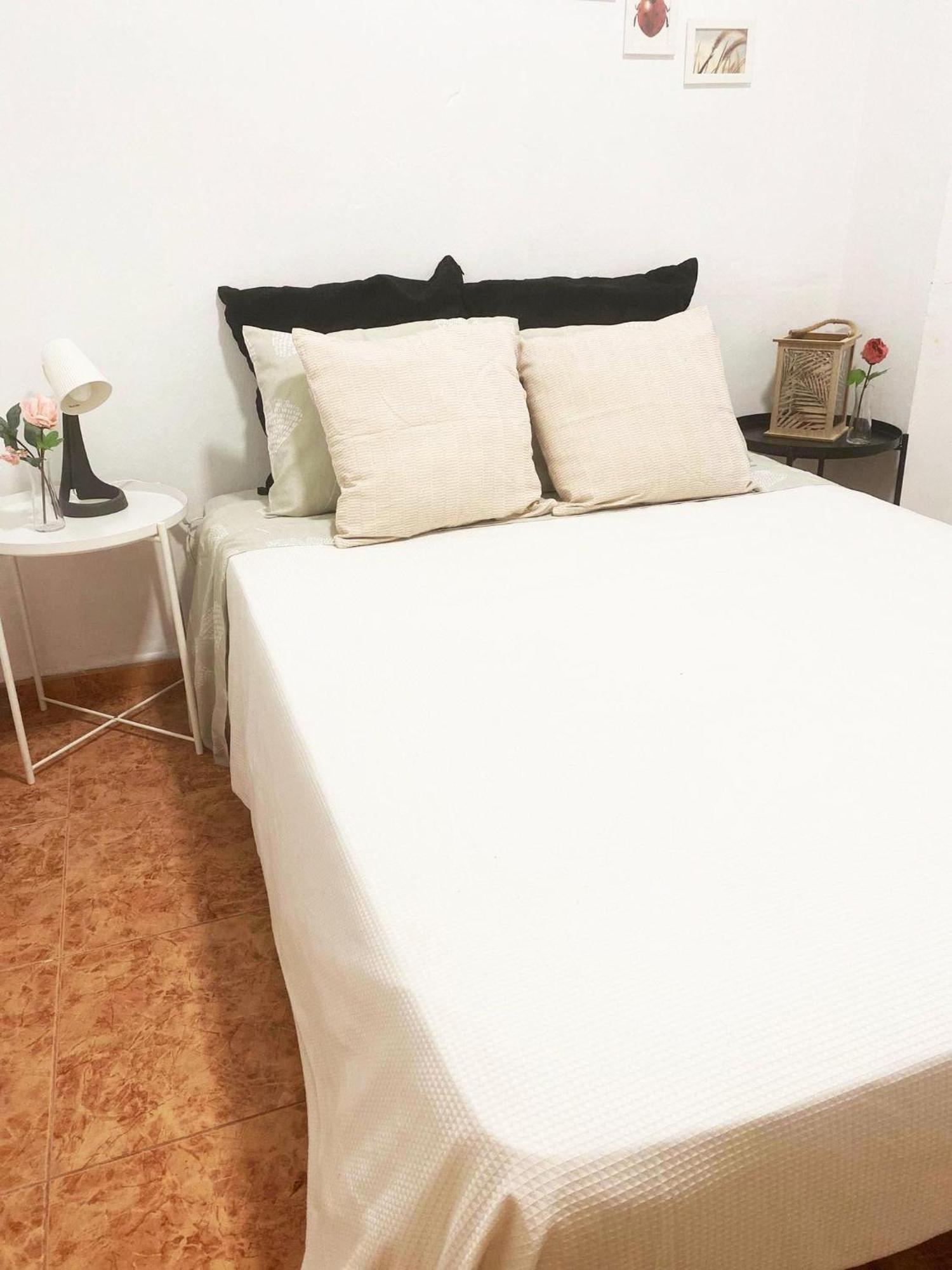 In Spacious Flat In Apartamento *