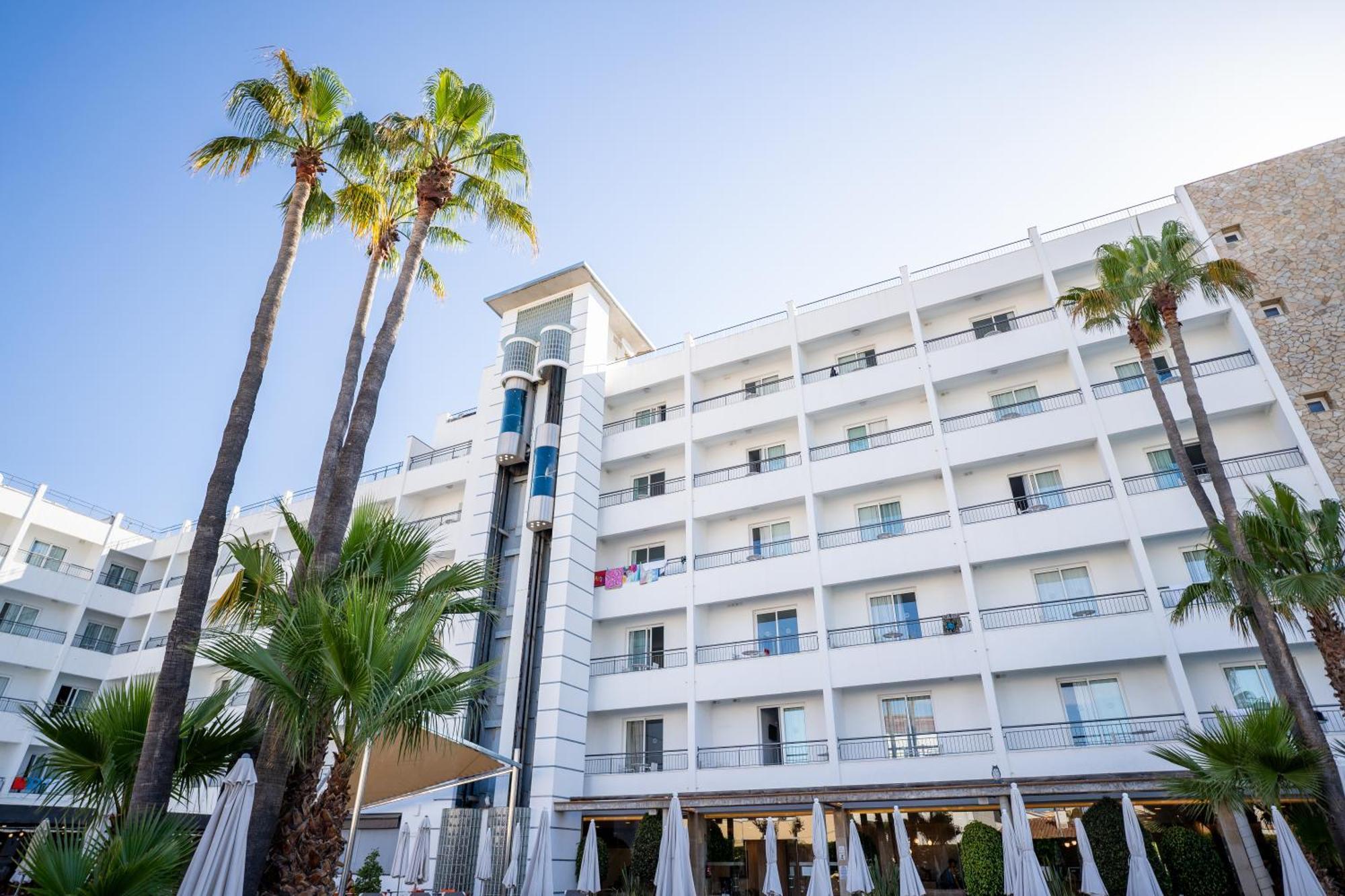 Hotel Fergus Club Pineda Splash 4*