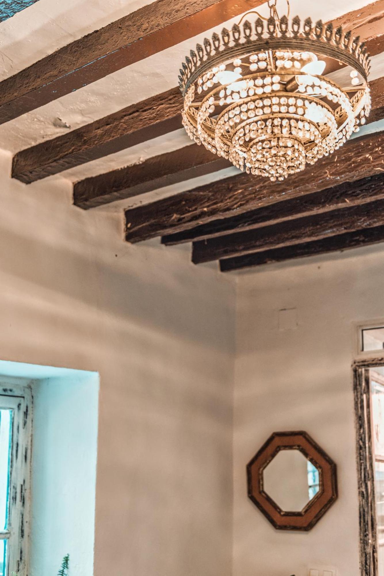 Encanto Bed & Breakfast *