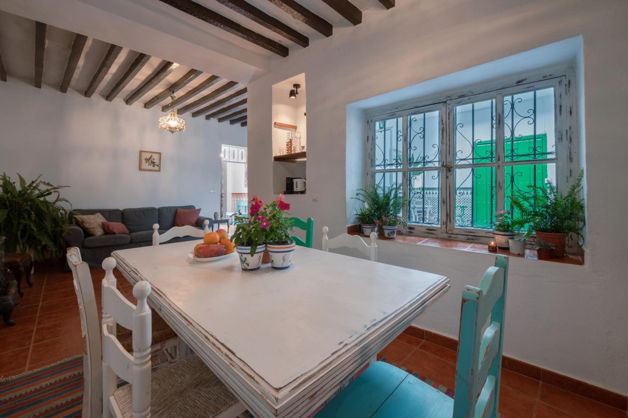 Encanto Bed & Breakfast Canillas de Aceituno