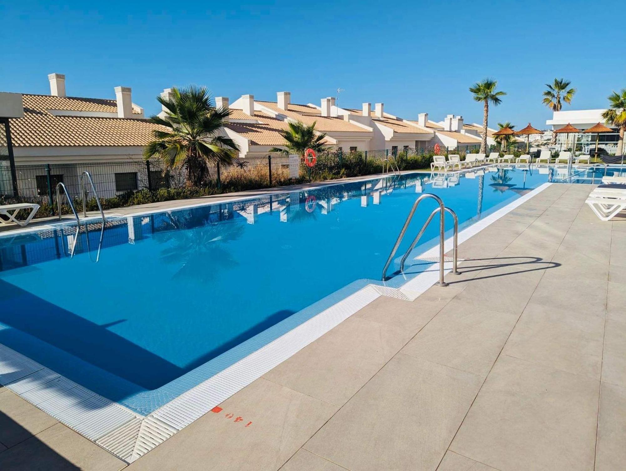 With A Beautiful Sea View Serenity Apartment *