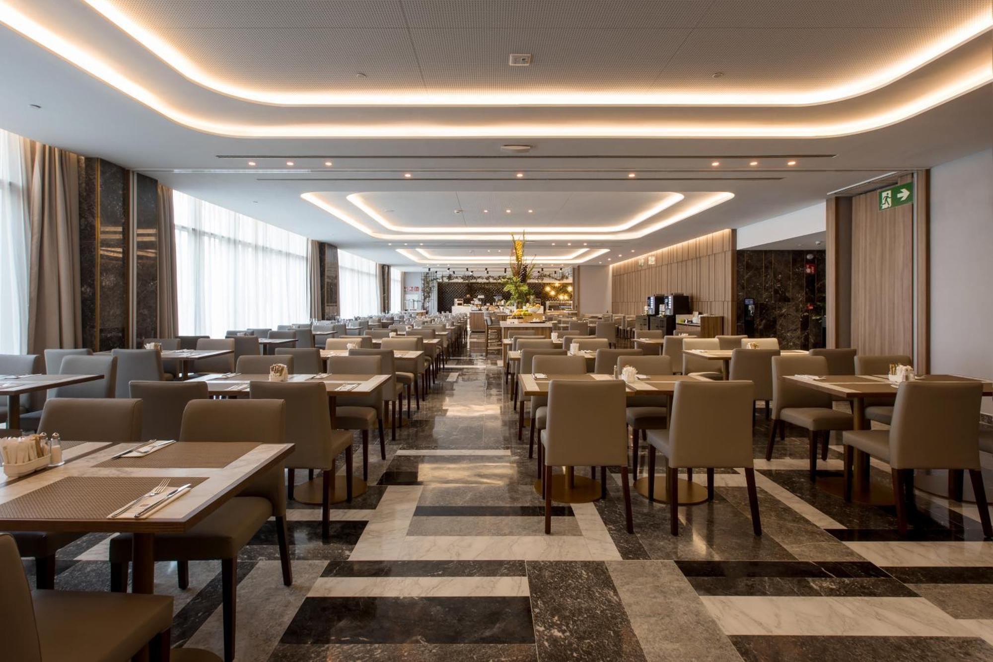 Giralda Center 4* Sevilla