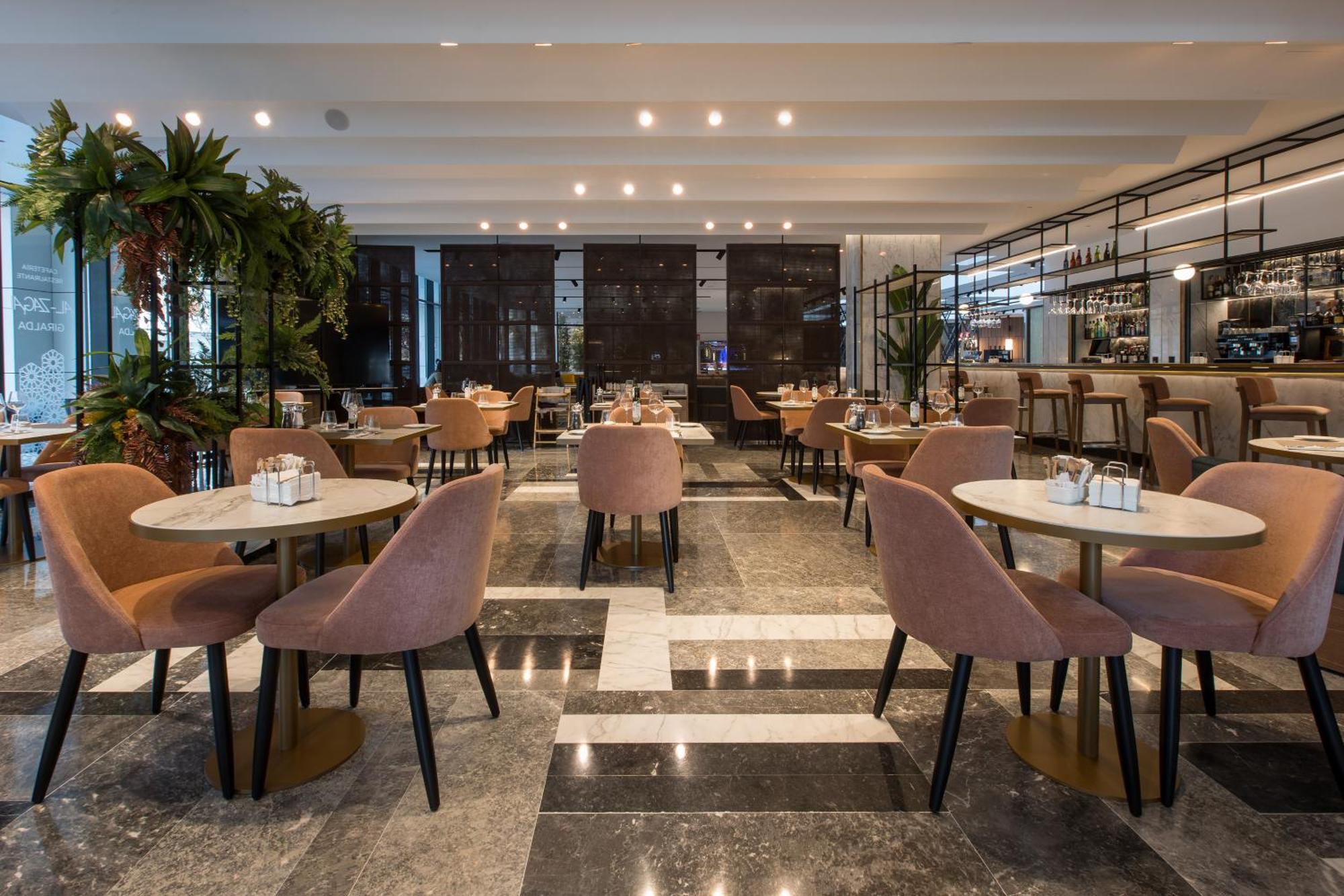Giralda Center 4*