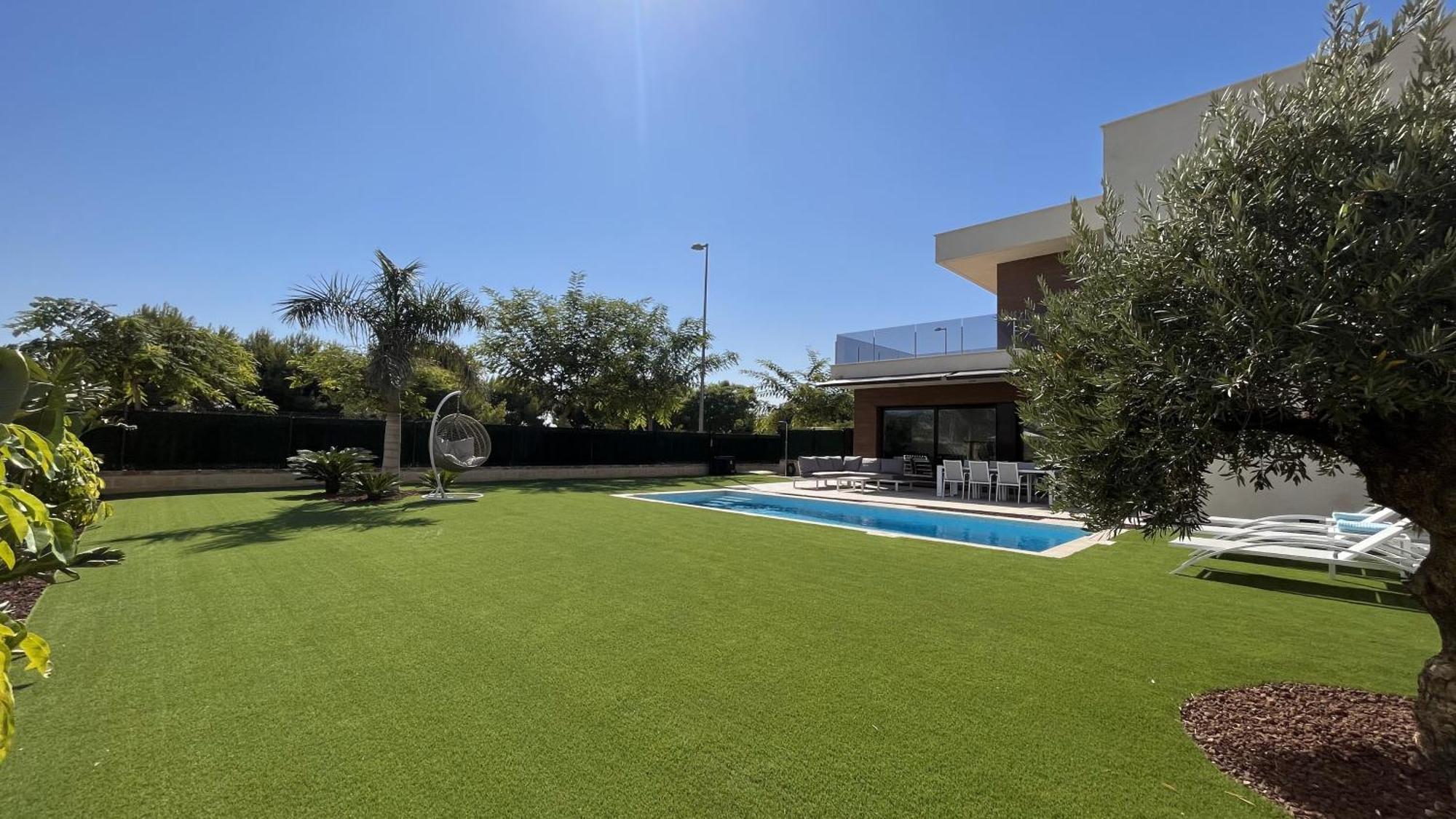 With Private Heated Pool - Roda Golf & Villa