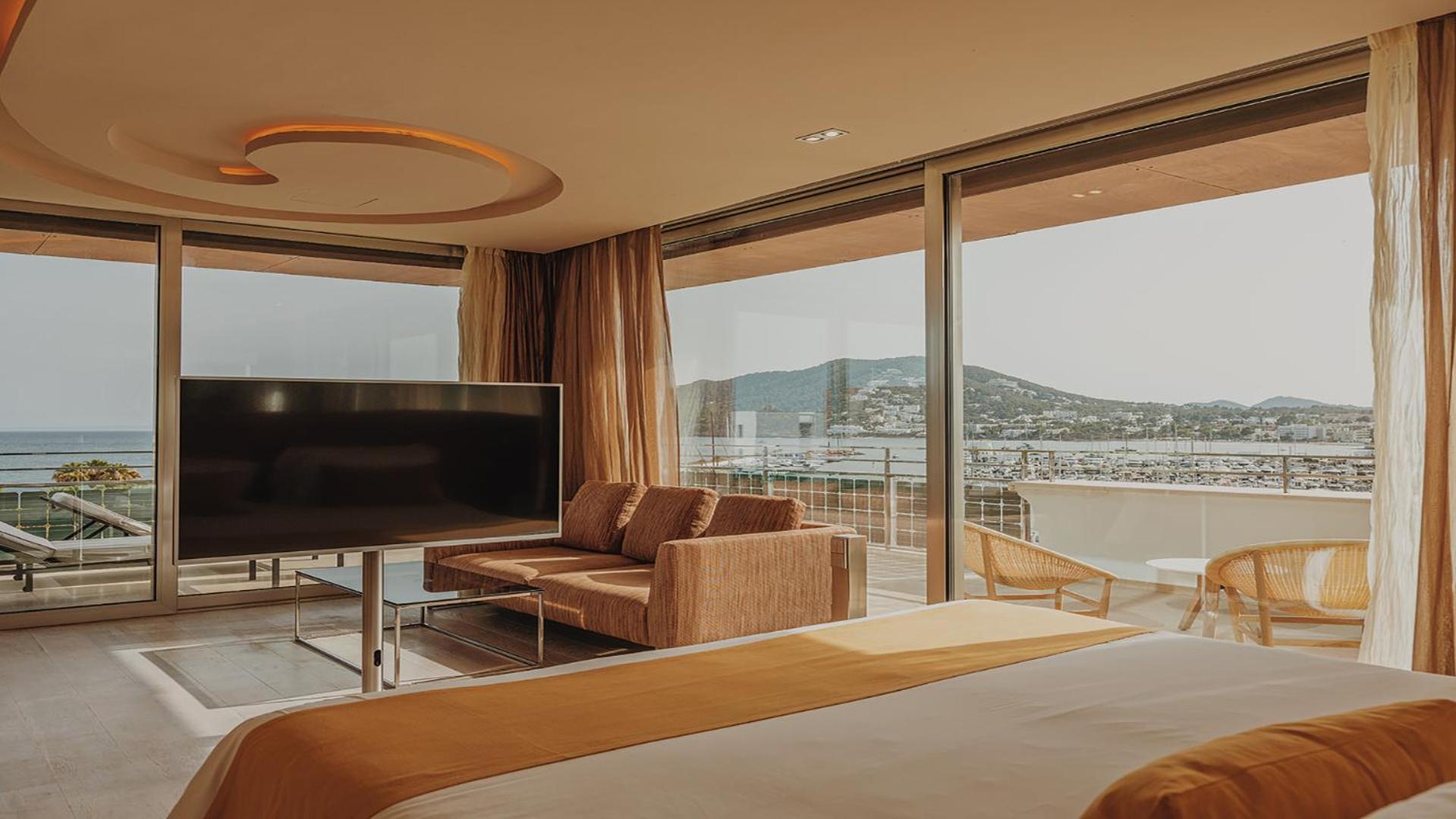 Hotel Aguas De Ibiza Grand Luxe 5*