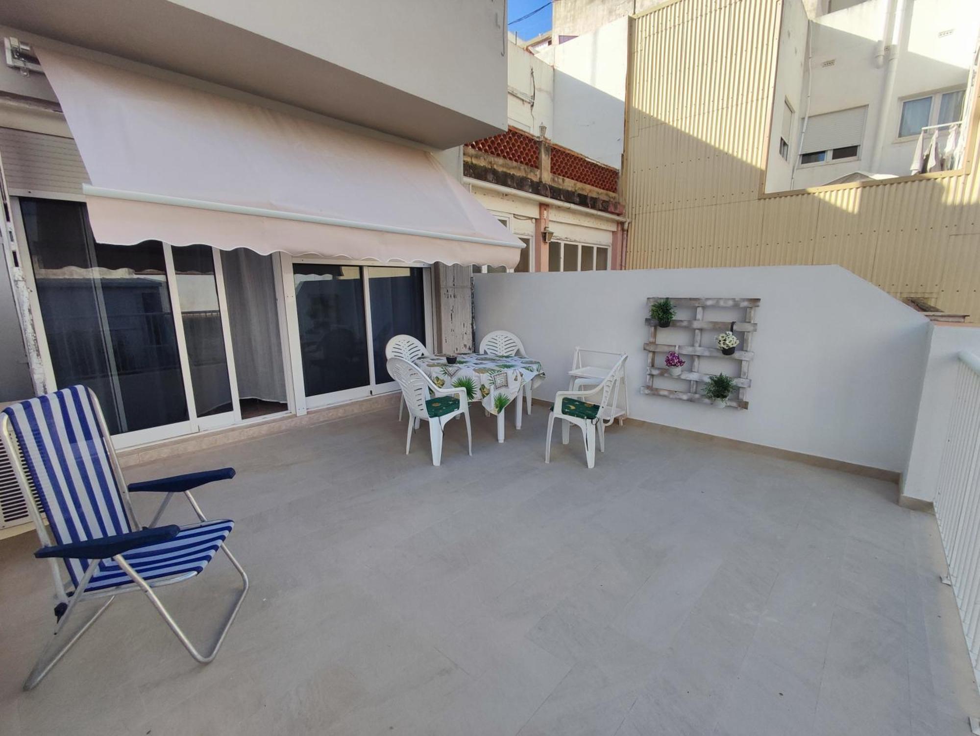 Apartamento Piso Centrico Reformado De Excelente Ubicacion *