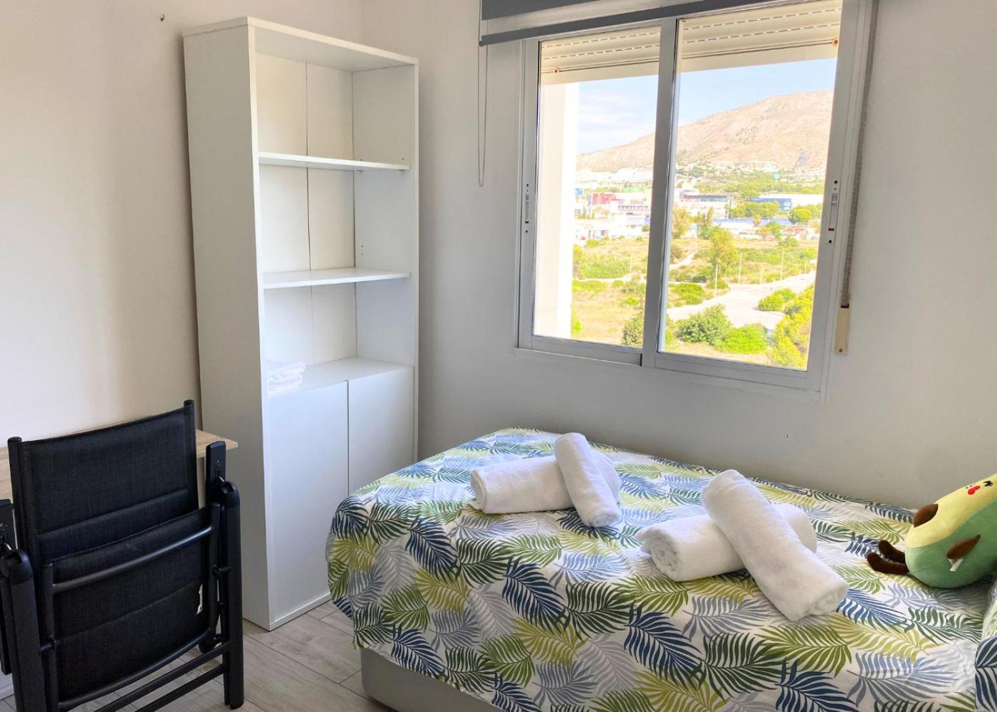 Apartment Cozy Poniente 5 Min From The