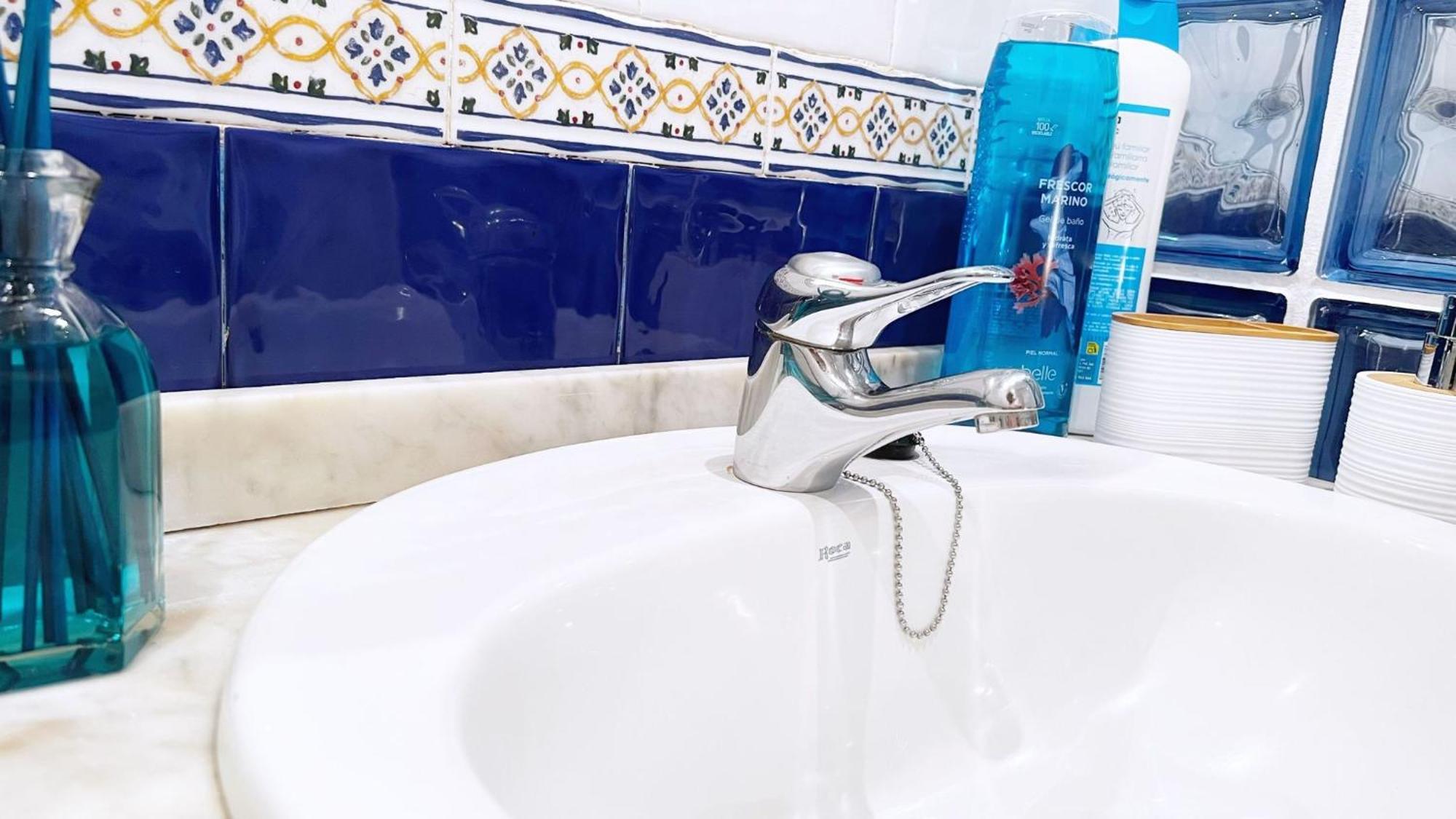 Centrica Y Amplia Vivienda Turistica Con Wifi Apartamento