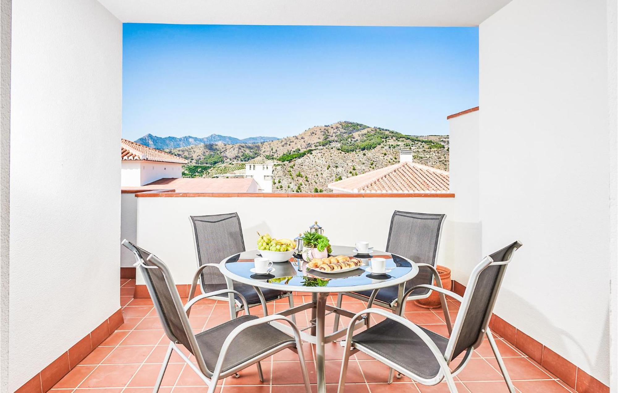 Apartment Gorgeous In With Wifi Granada
