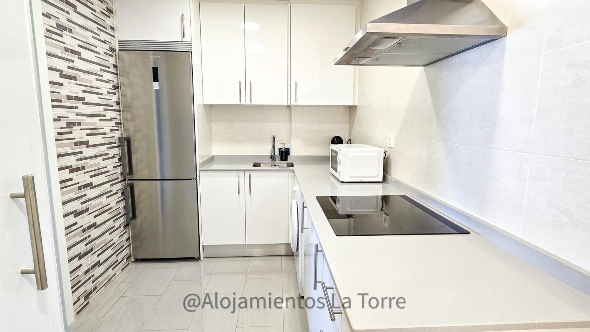 Sup T12 People - La Torre Apartment Torre Del Mar