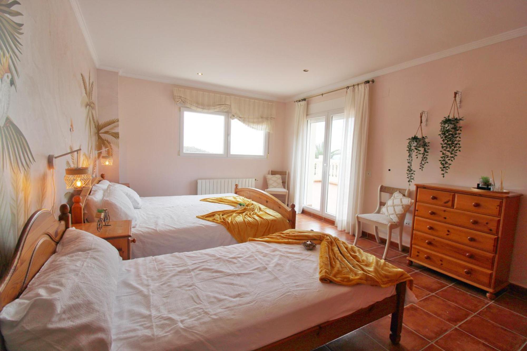 Homestay Ty Croeso-entire With Sea View