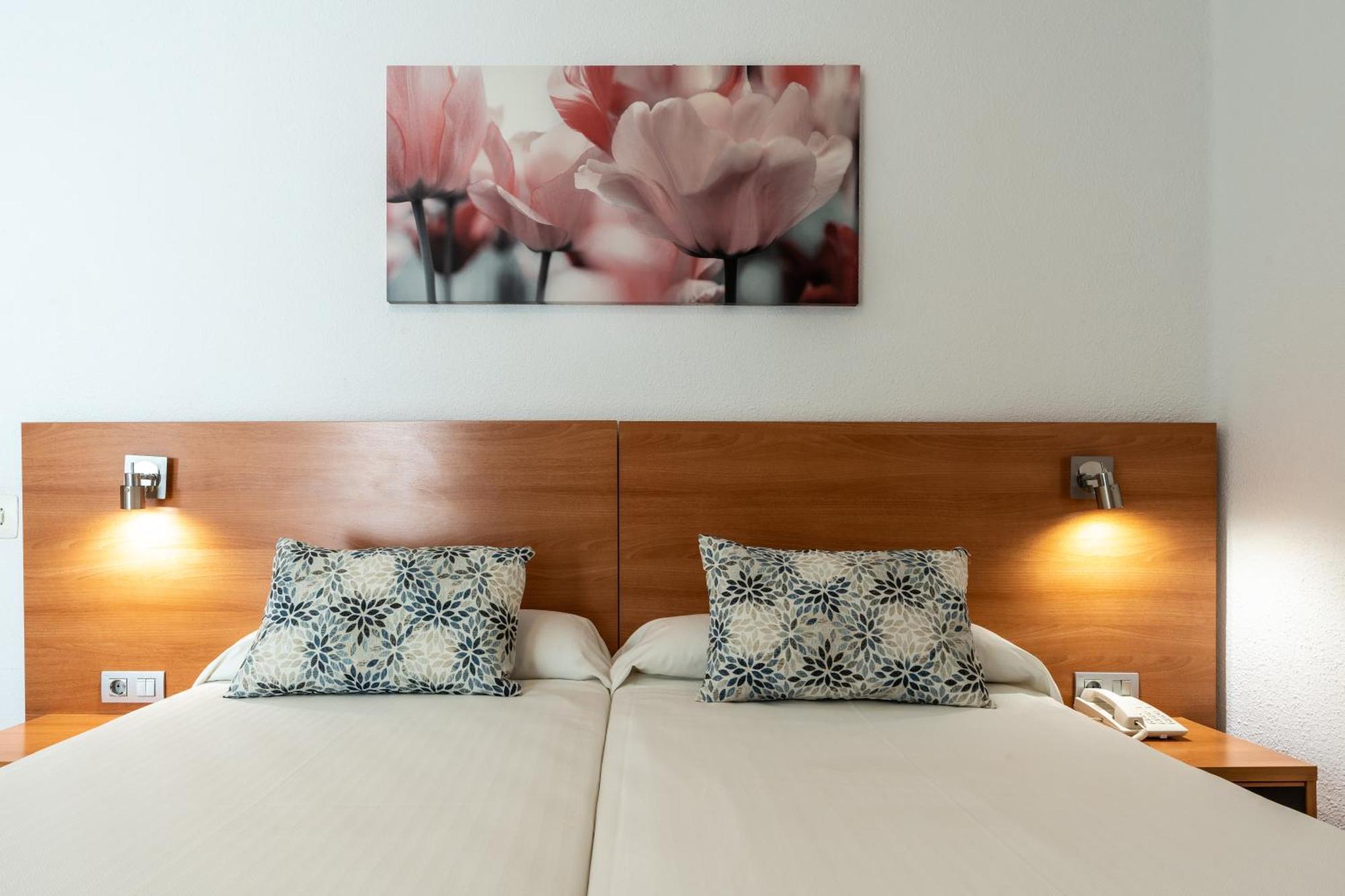Avenida Hotel *