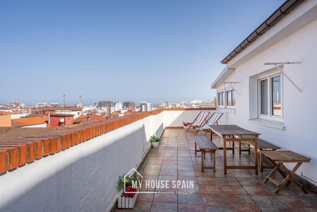 Myhousespain - Atico Con Gran Terraza En Gijon