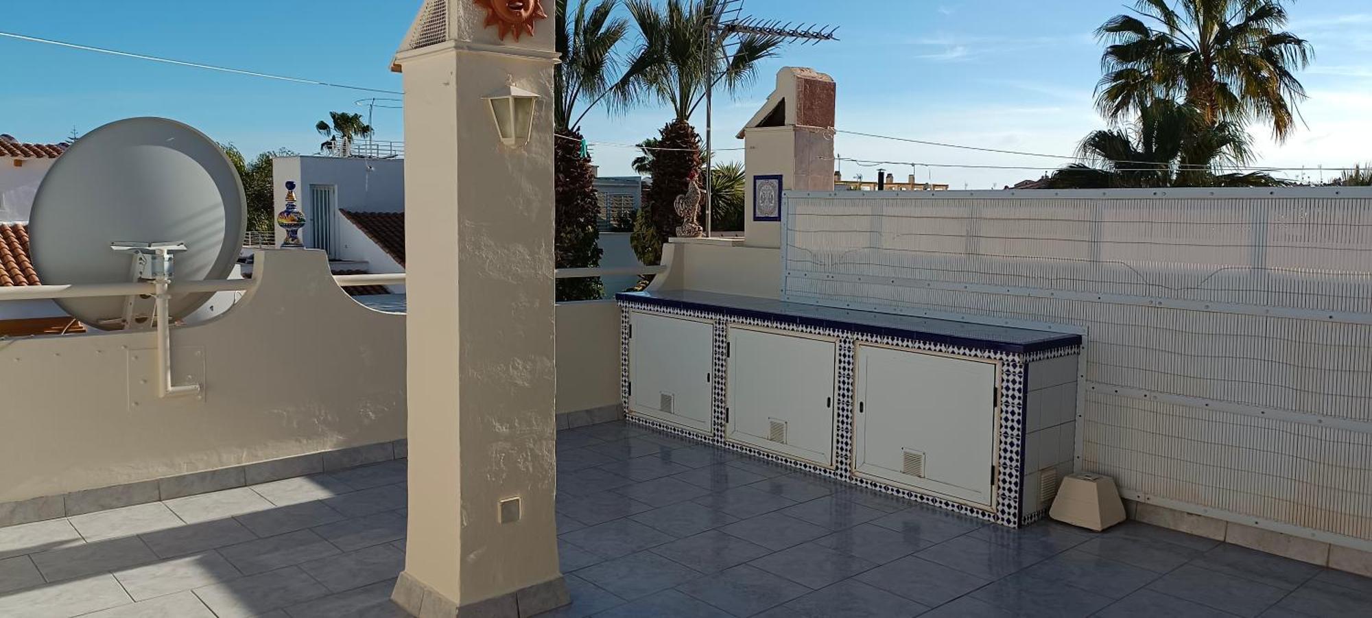 Maison Climatisée Avec Solarium, Wifi Et Piscine