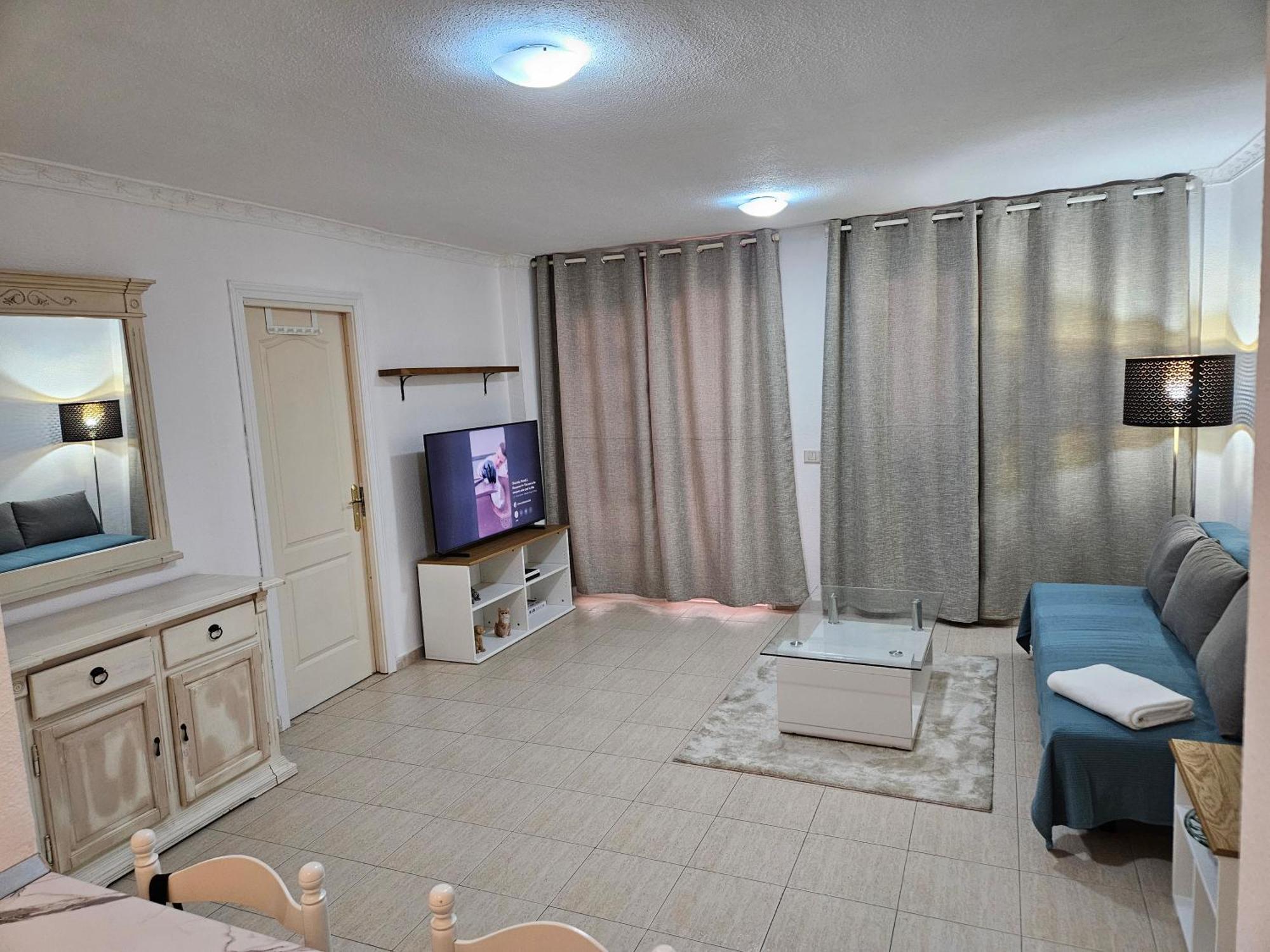 Dthe Heights * Los Cristianos (Tenerife)