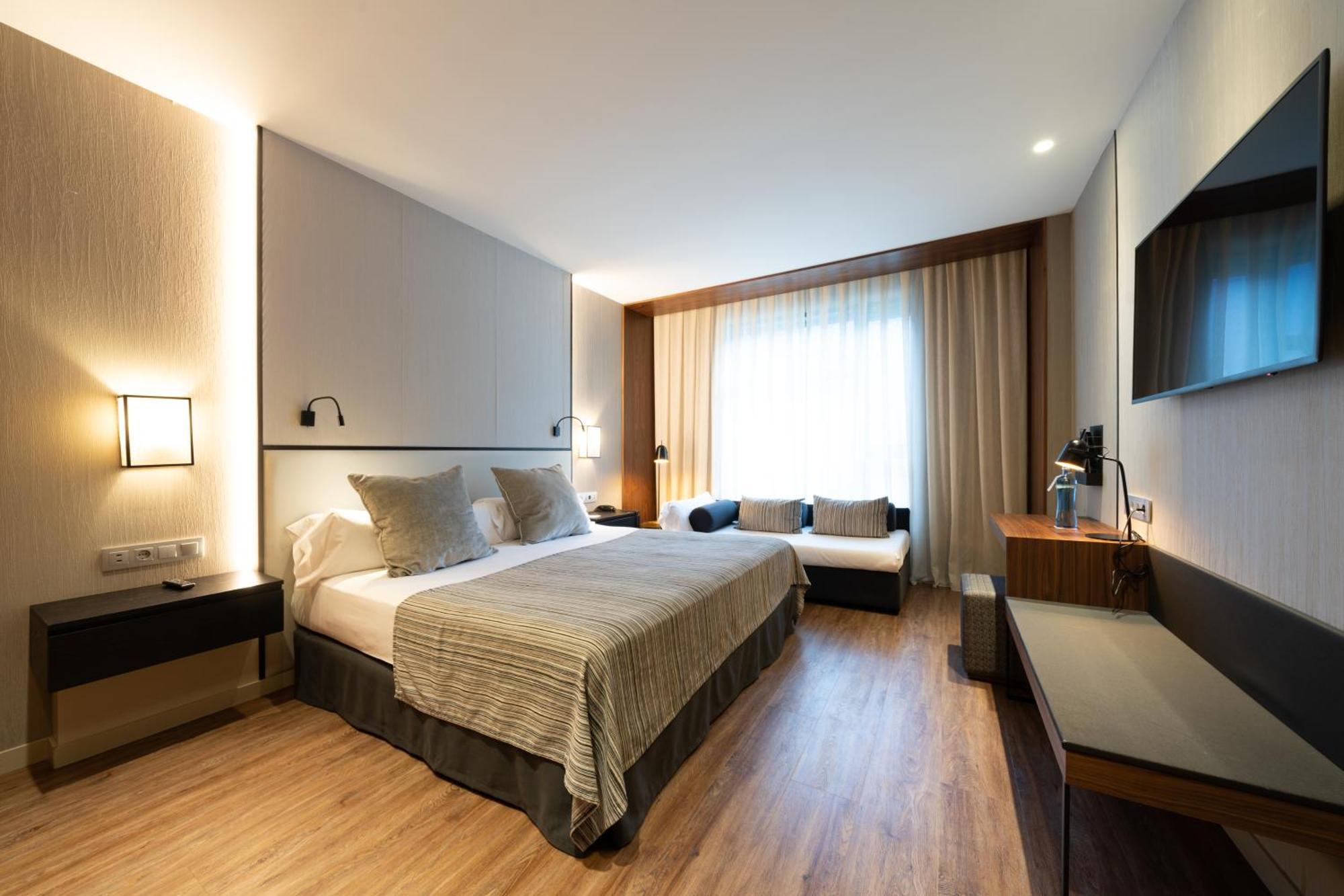 Hotel Catalonia Plaza