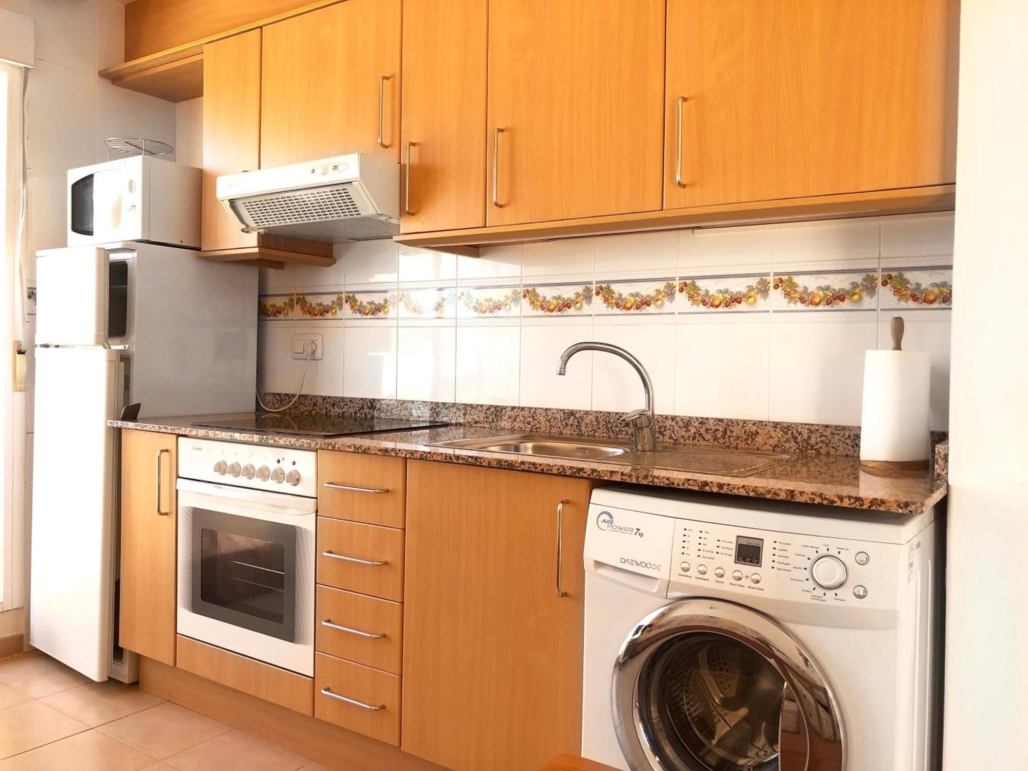 Magnífico ático, Enorme Terraza, Playa Y Párking. Apartamento *