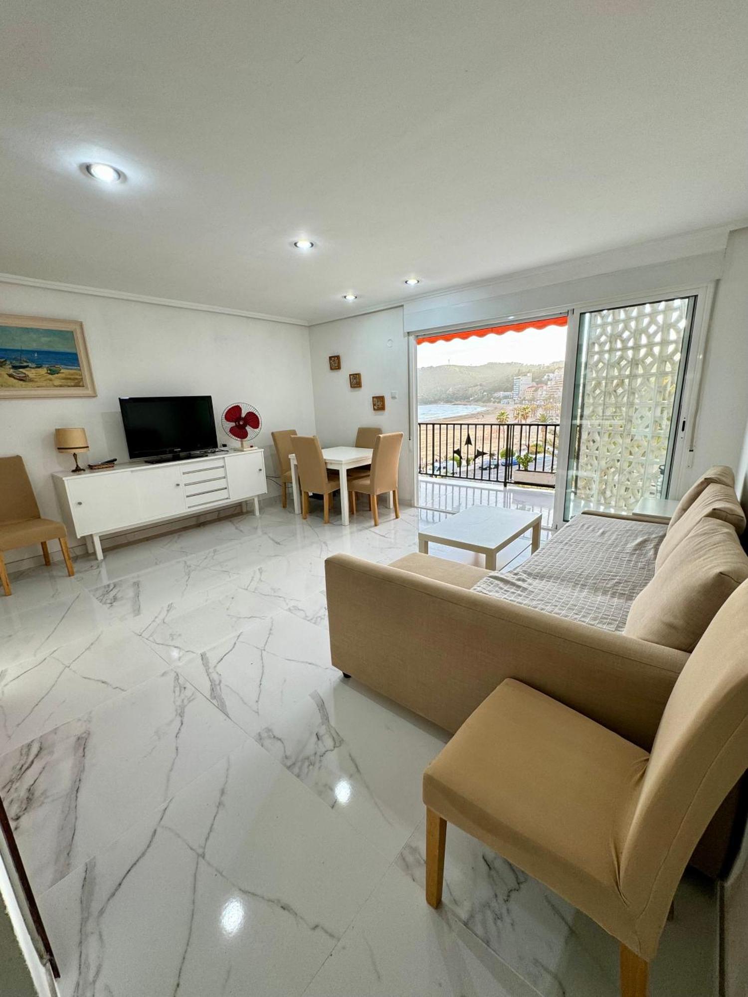 - La Playa De La Concha Apartment *