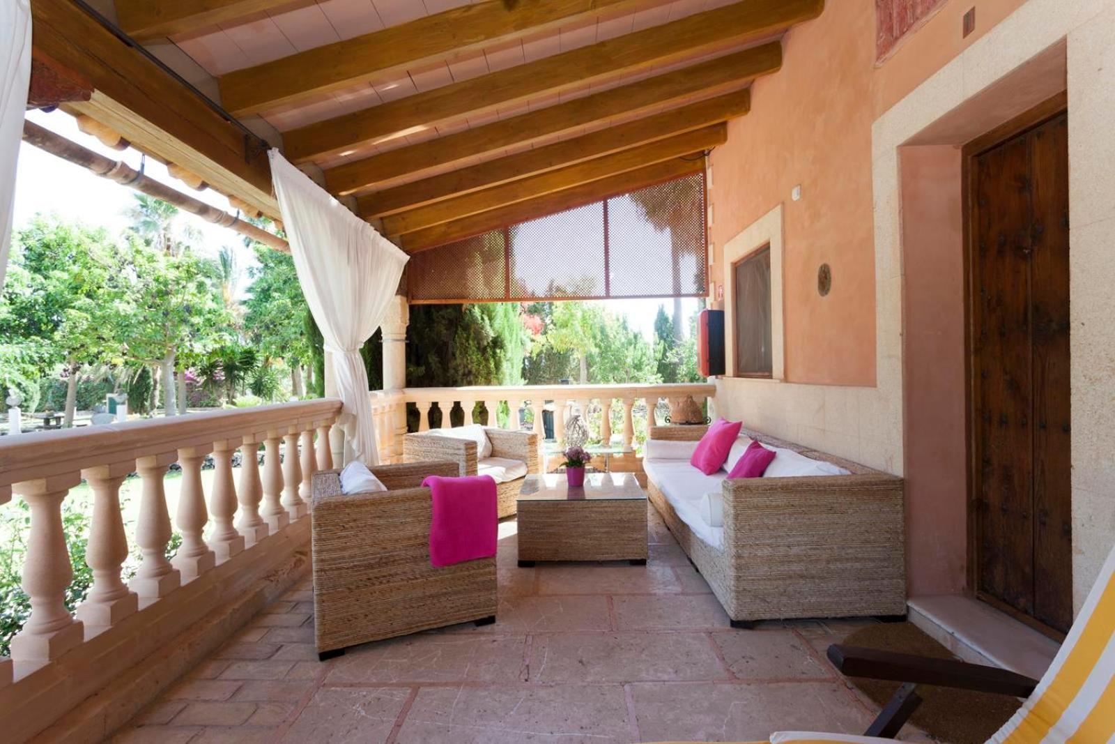 Es Revellar Art - Adults Only Farm stay *