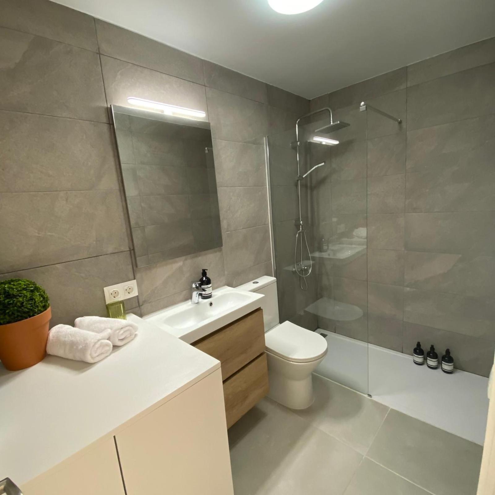 Apartment Xoriguer Con Piscina