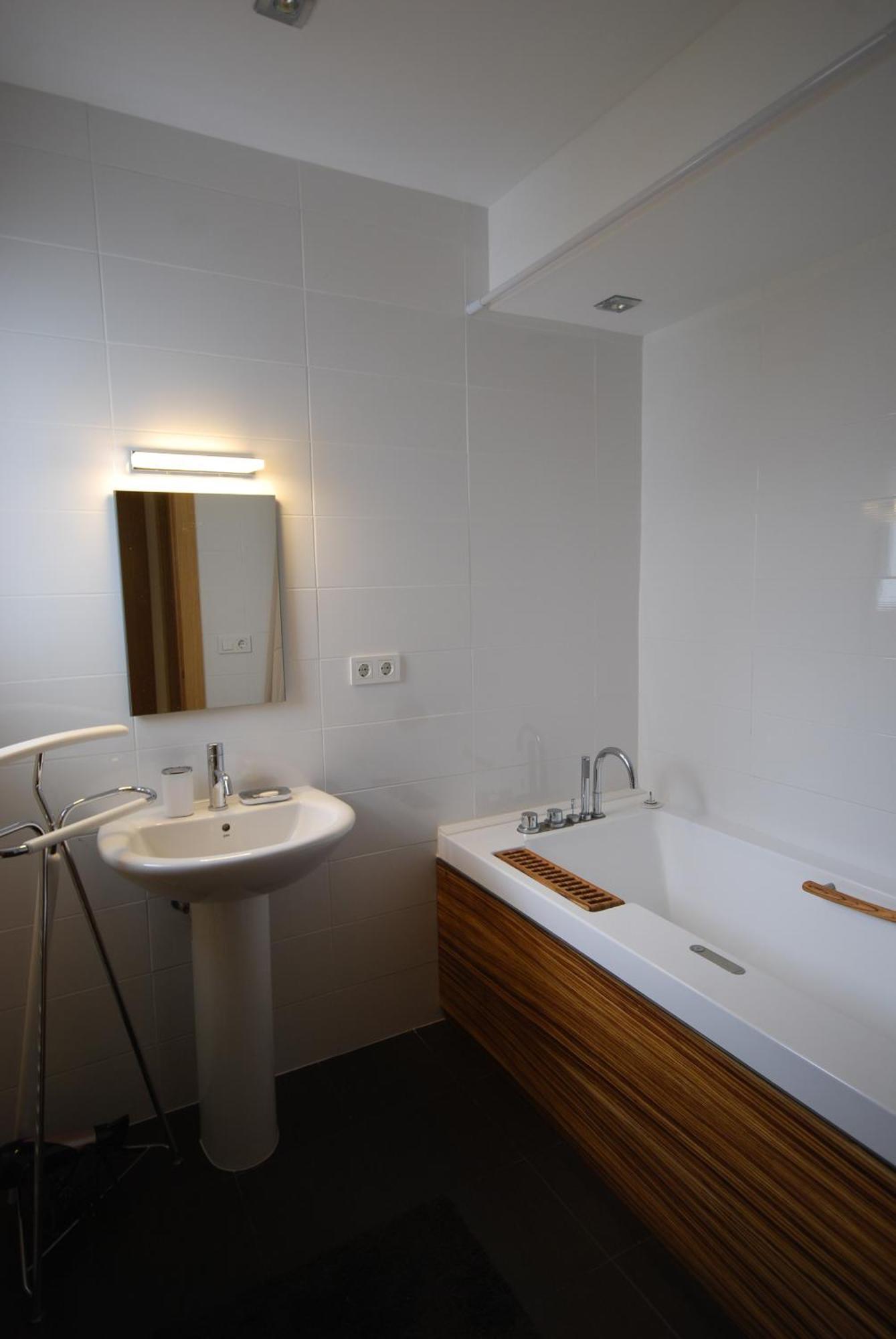 Albiretes Apartment *