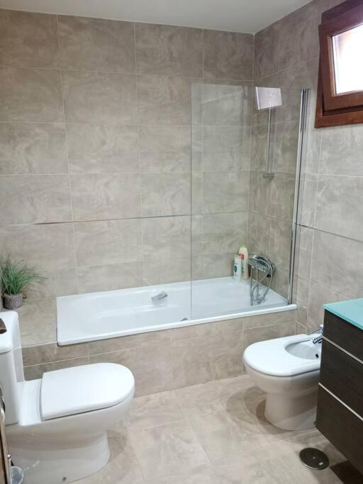 Precioso Apartamento En Celorio, Llanes, Javier Bardon Treceno Alquila *