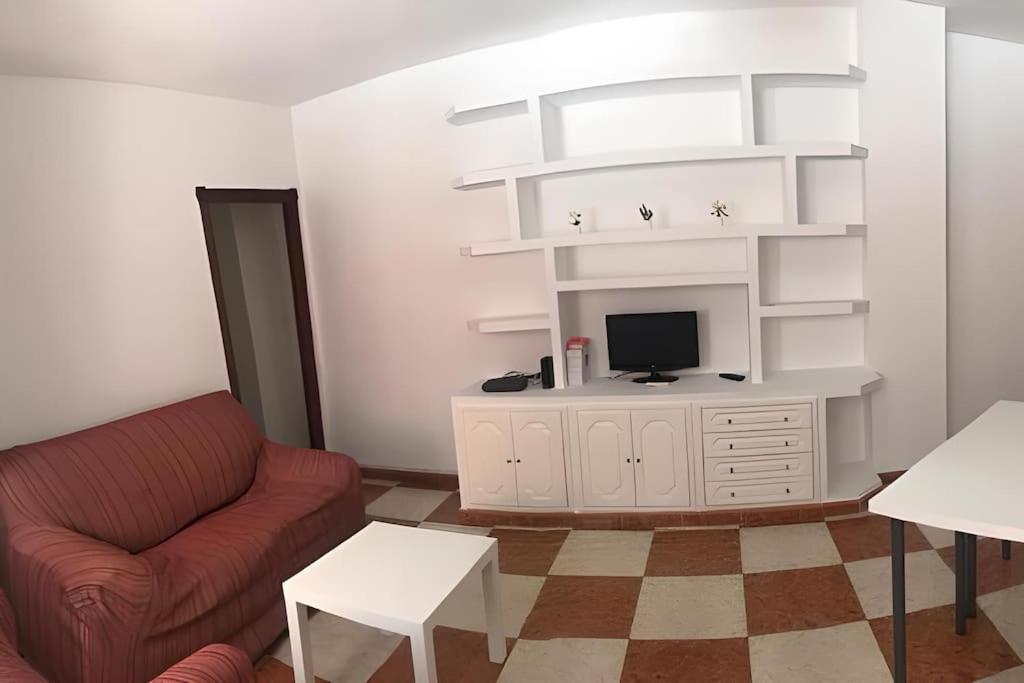 Piso Fresco Y Luminoso En Apartamento *