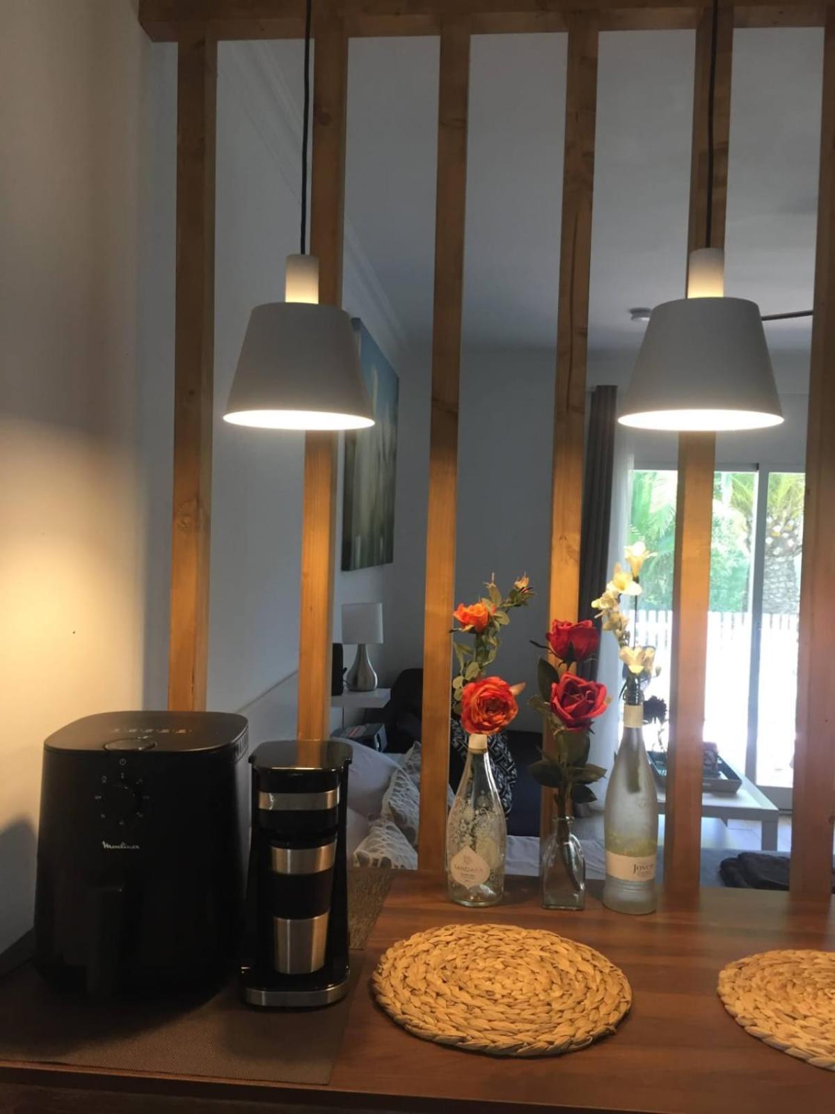 Puerto Banus Beachfront Retreat: Terrace, Pool & Tennis * Marbella