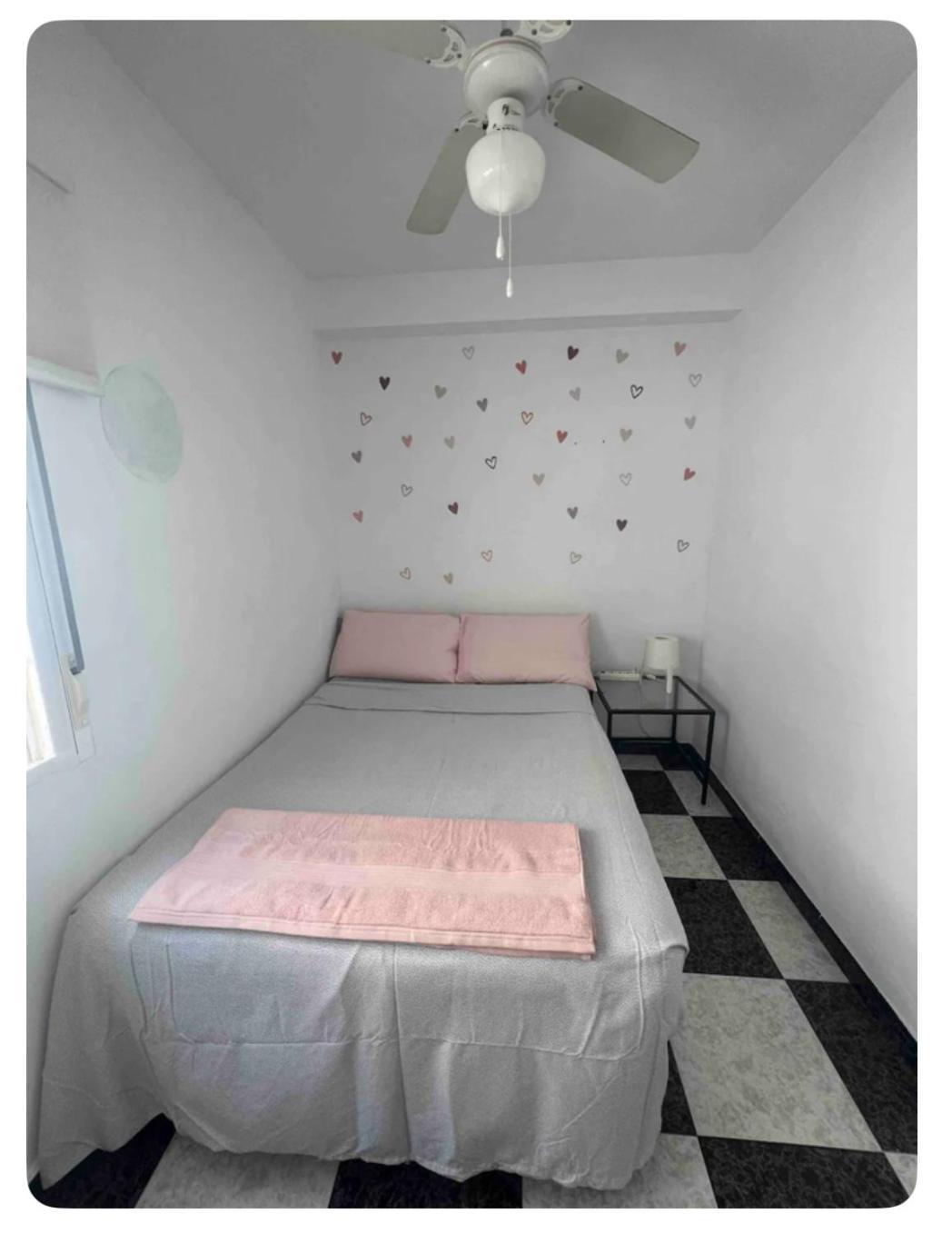 Habitación en casa particular Privada En Piso Compartido En 3 Planta Sin Ascensor No Es Piso Entero *