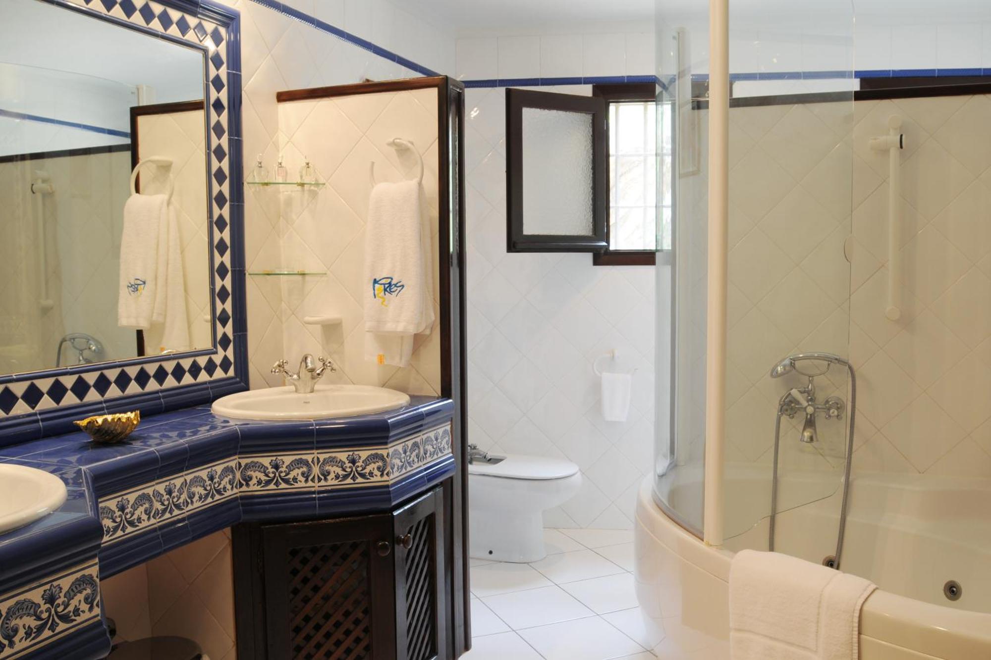 Hotel Pikes Ibiza (adults Only) 4*