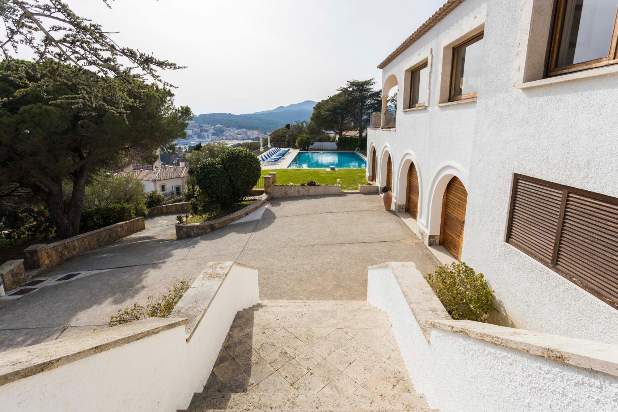 Villa Maricel
